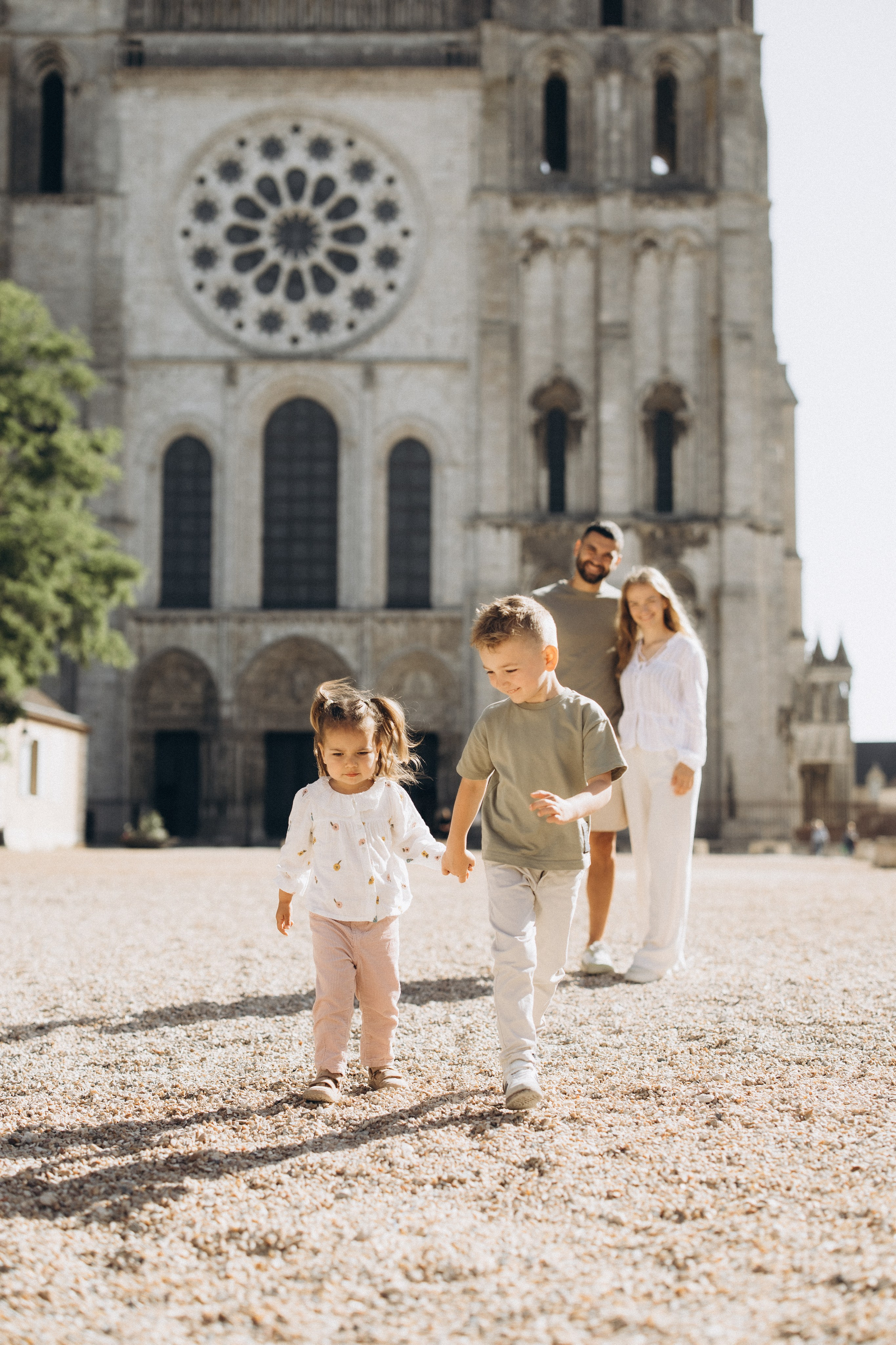 Un jour près de la Cathedral. Photographe à Chartres & Eure-et-Loir | Ekaterina Kudinova