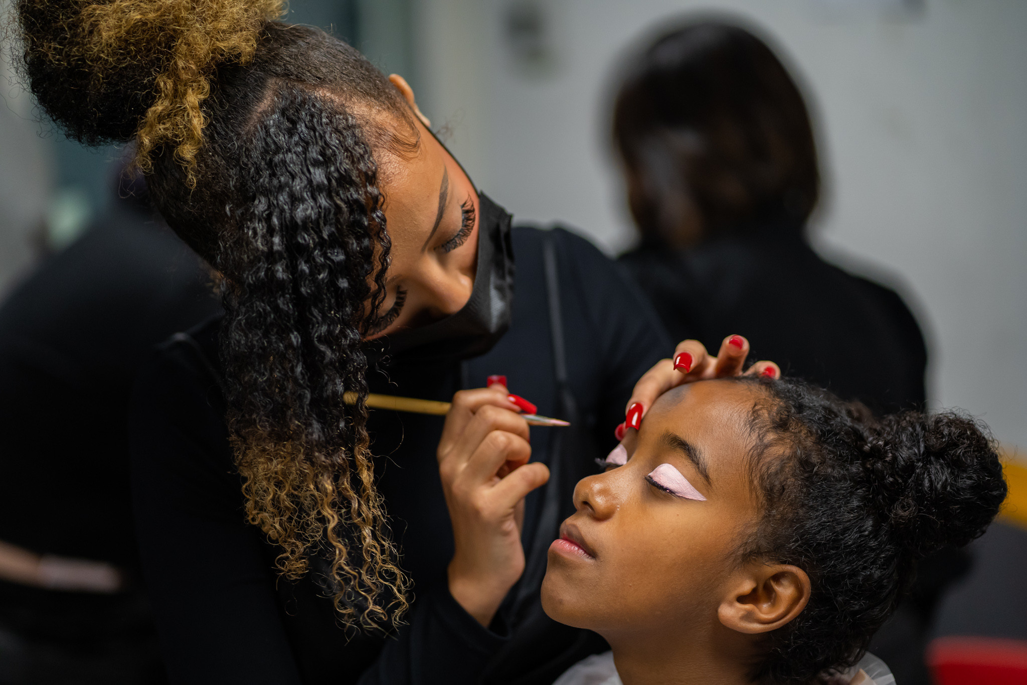 VKFW 2021 Backstage. Vancouver Kids Photographer