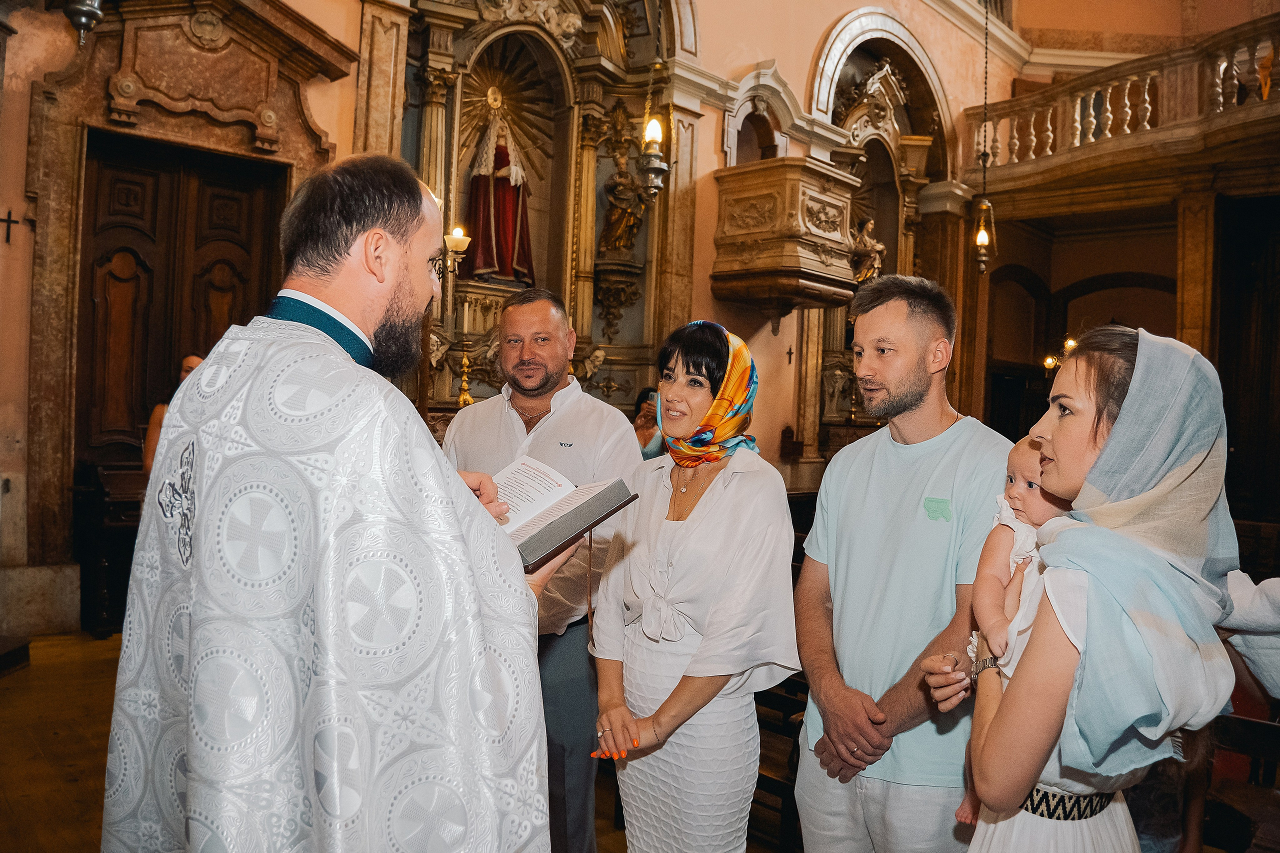 Хрещення. Валерія Сичова. Сімейний та репортажний фотограф в Португаліі