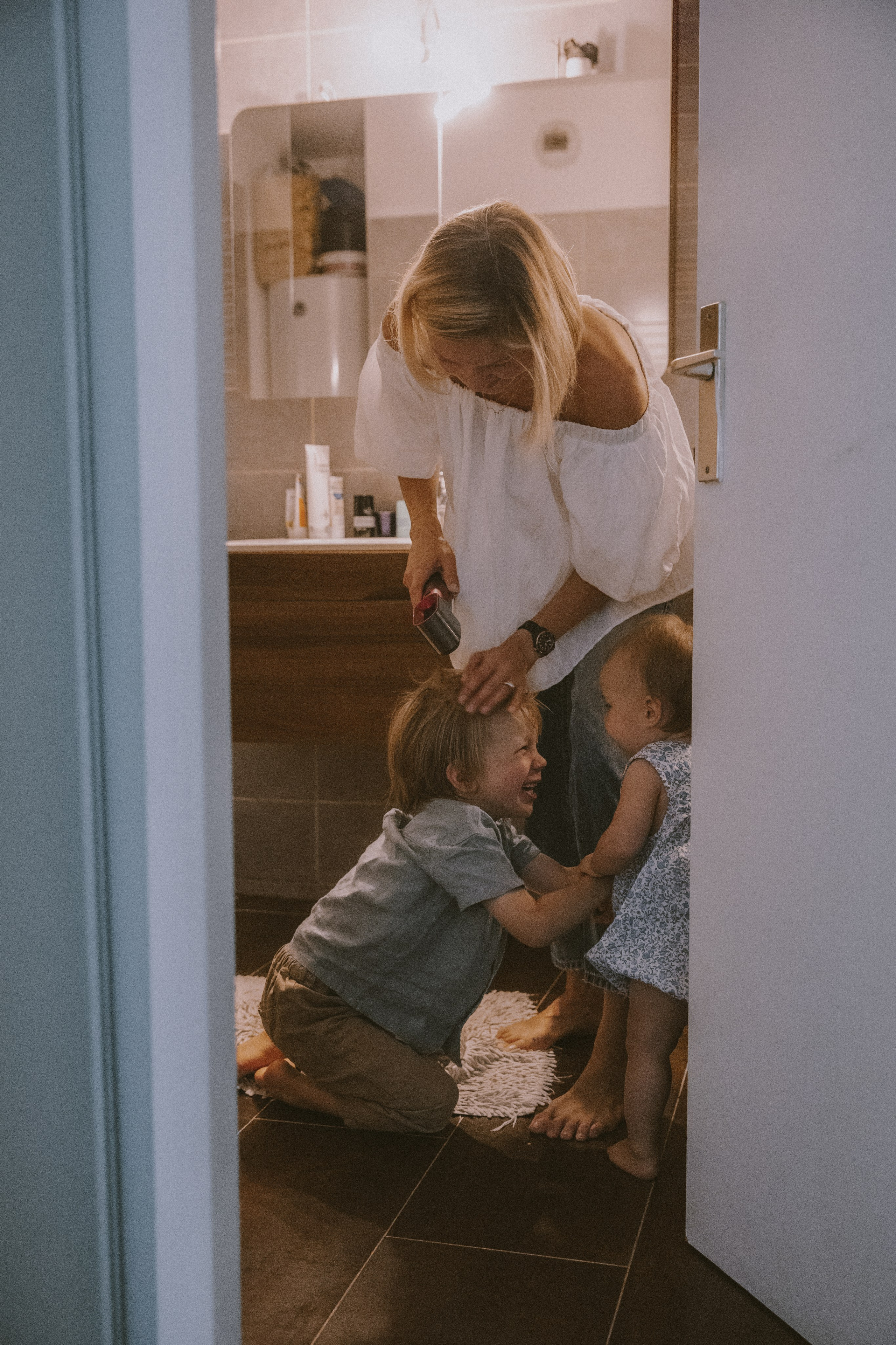 Family At Home Photoshoot in Paris | Natural Lifestyle Photography. Paris Wedding Photographer