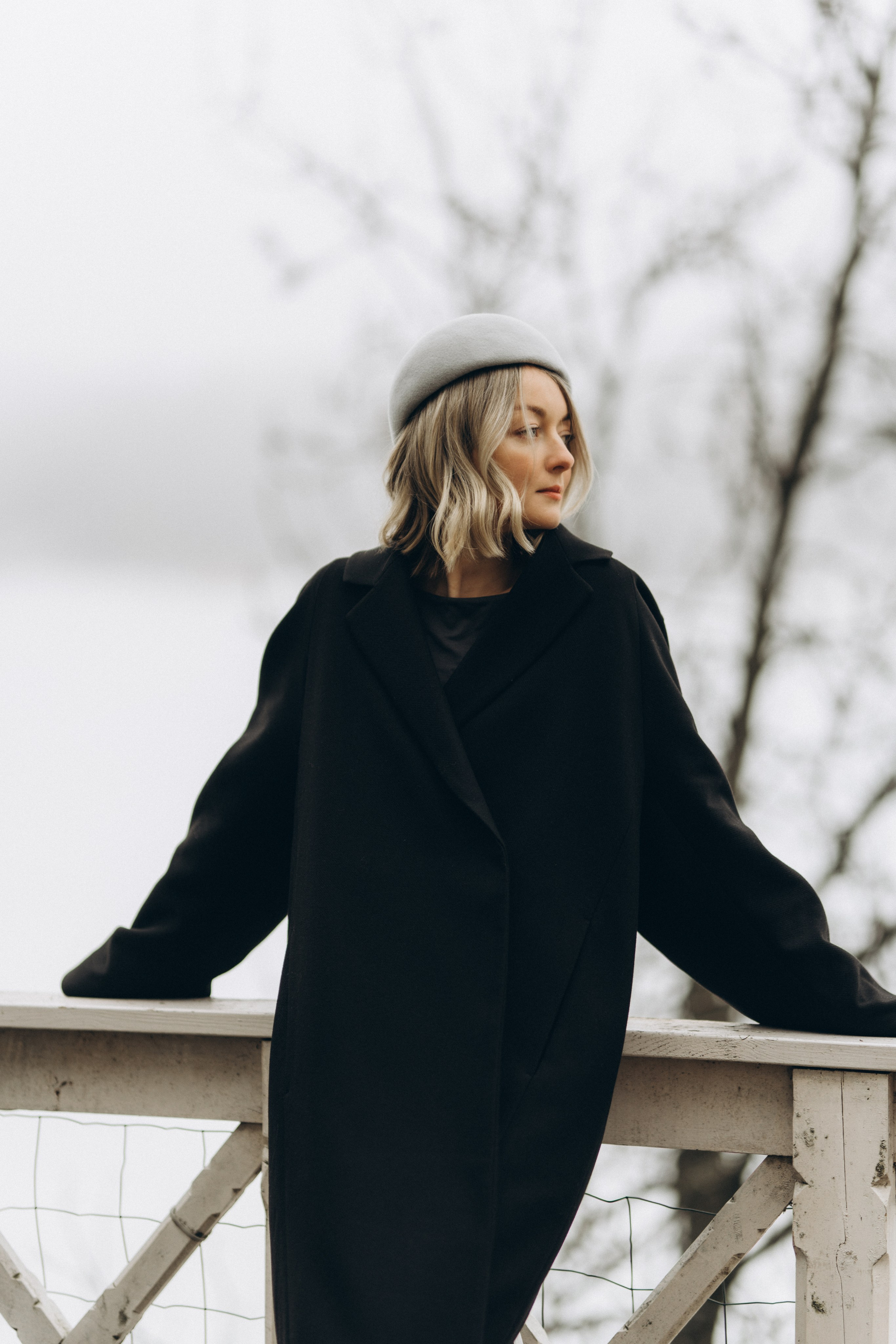 Woman phoshoot. Wedding and potrait photographer in Helsinki Vickan O