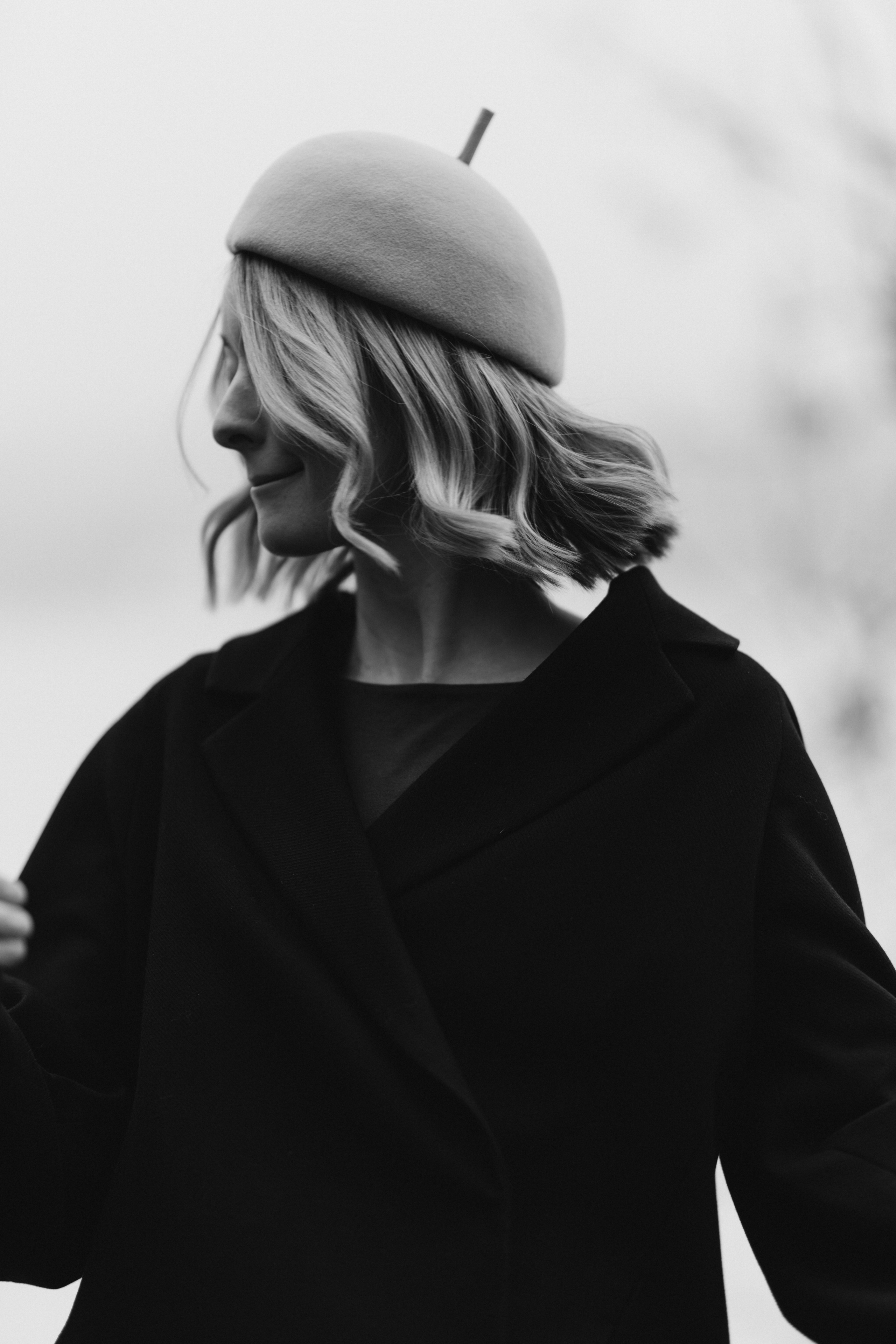 Woman phoshoot. Wedding and potrait photographer in Helsinki Vickan O