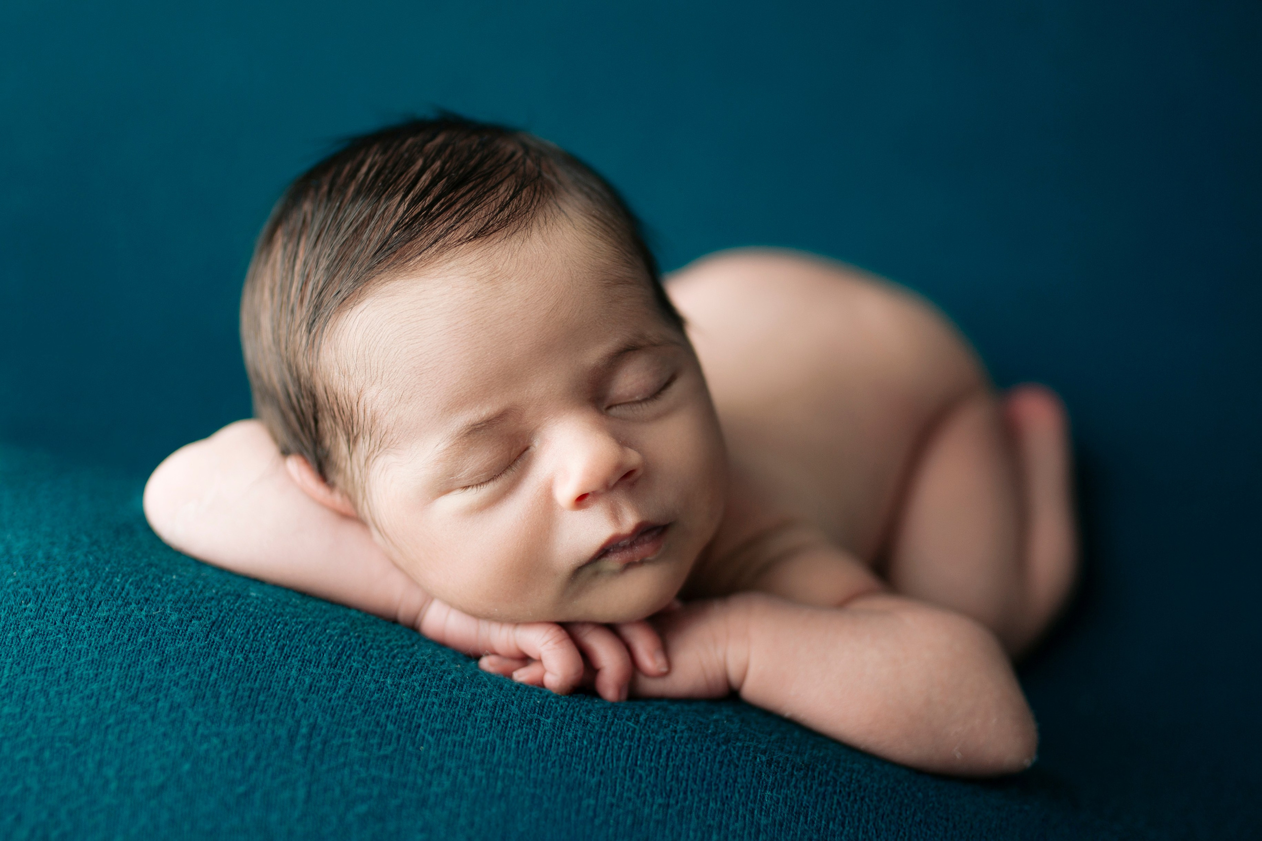 Sesiones de Fotografía de Embarazo - Newborn - Lactancia en Madrid - Rainbox. Rainbox Estudio de Fotografía