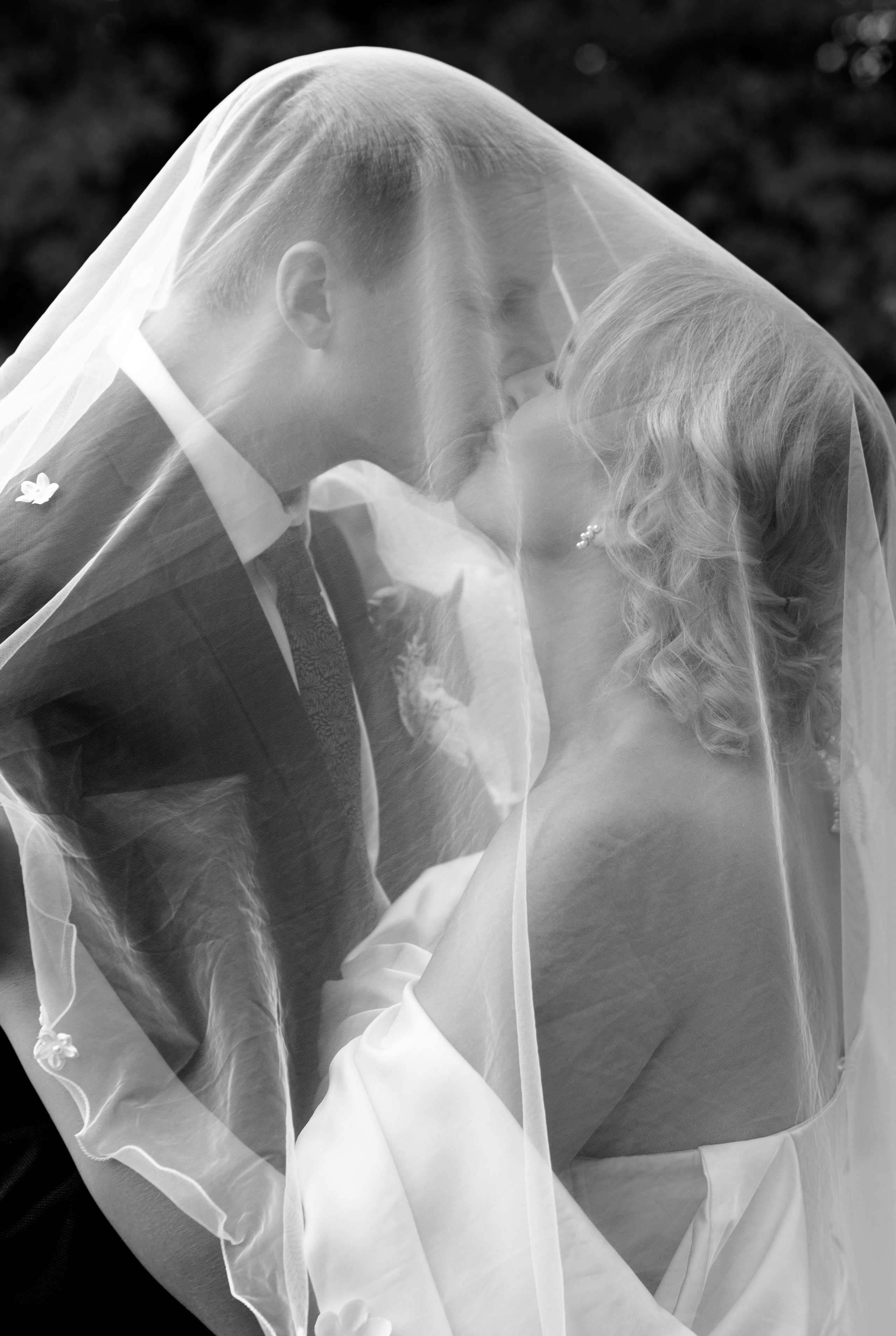 Wedding. Women’s photographer in Coventry, UK. Boudoir and portraits are my focus; I also capture couples, mini weddings, maternity & newborns