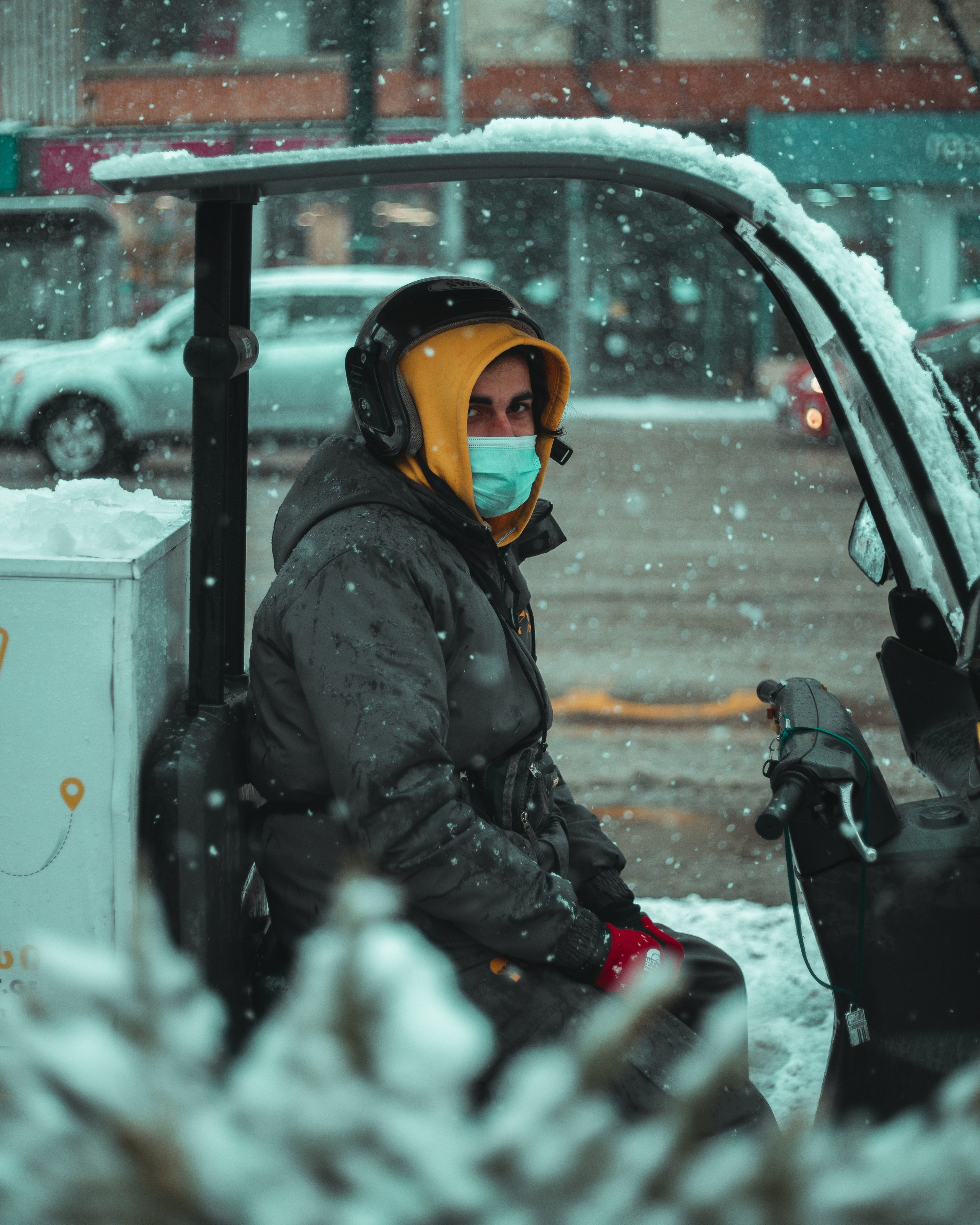 T B I L I S I. Bspander