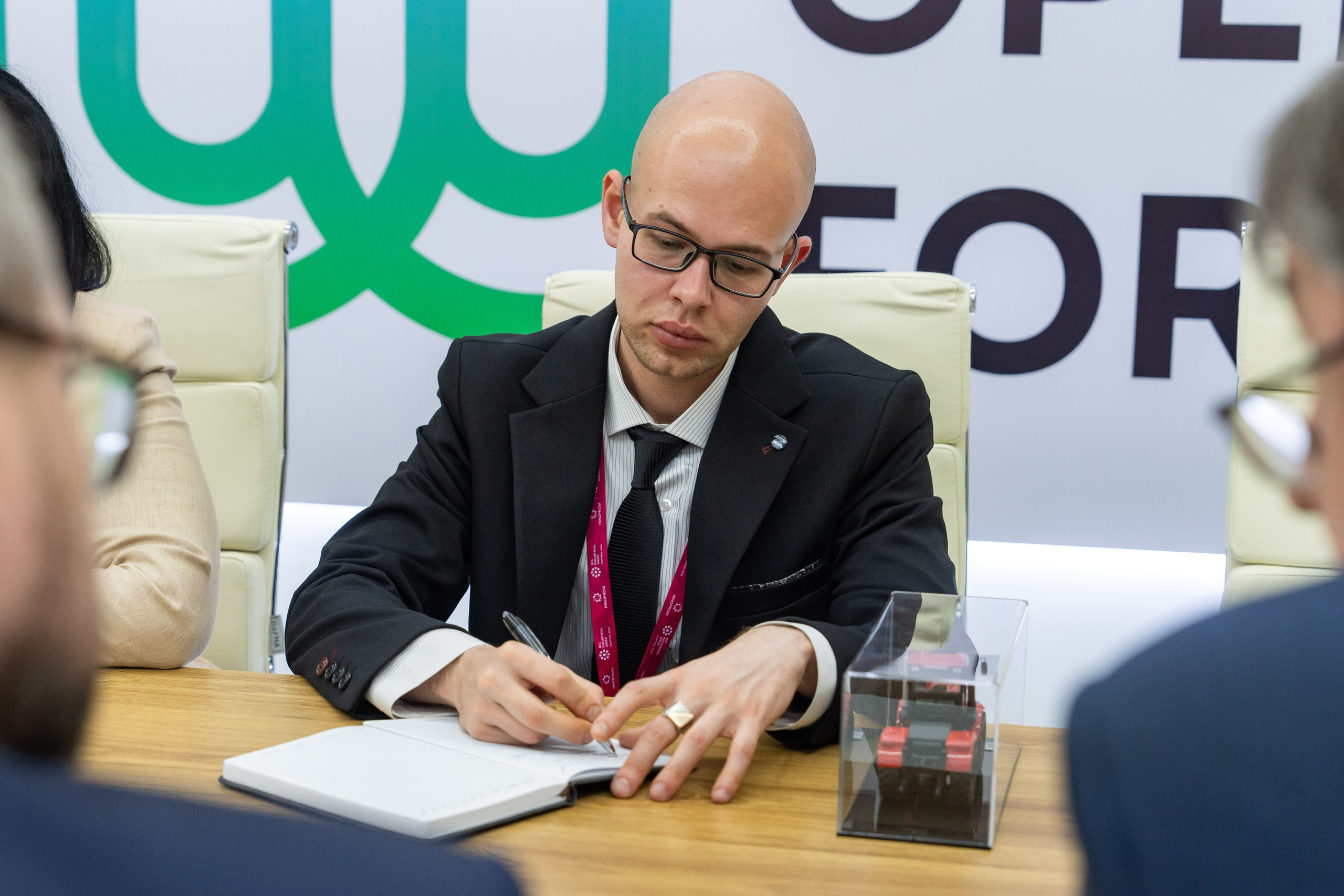 Международная промышленная выставка «ИННОПРОМ. Центральная Азия 2024». Георгий Намазов | Фотограф в Ташкенте