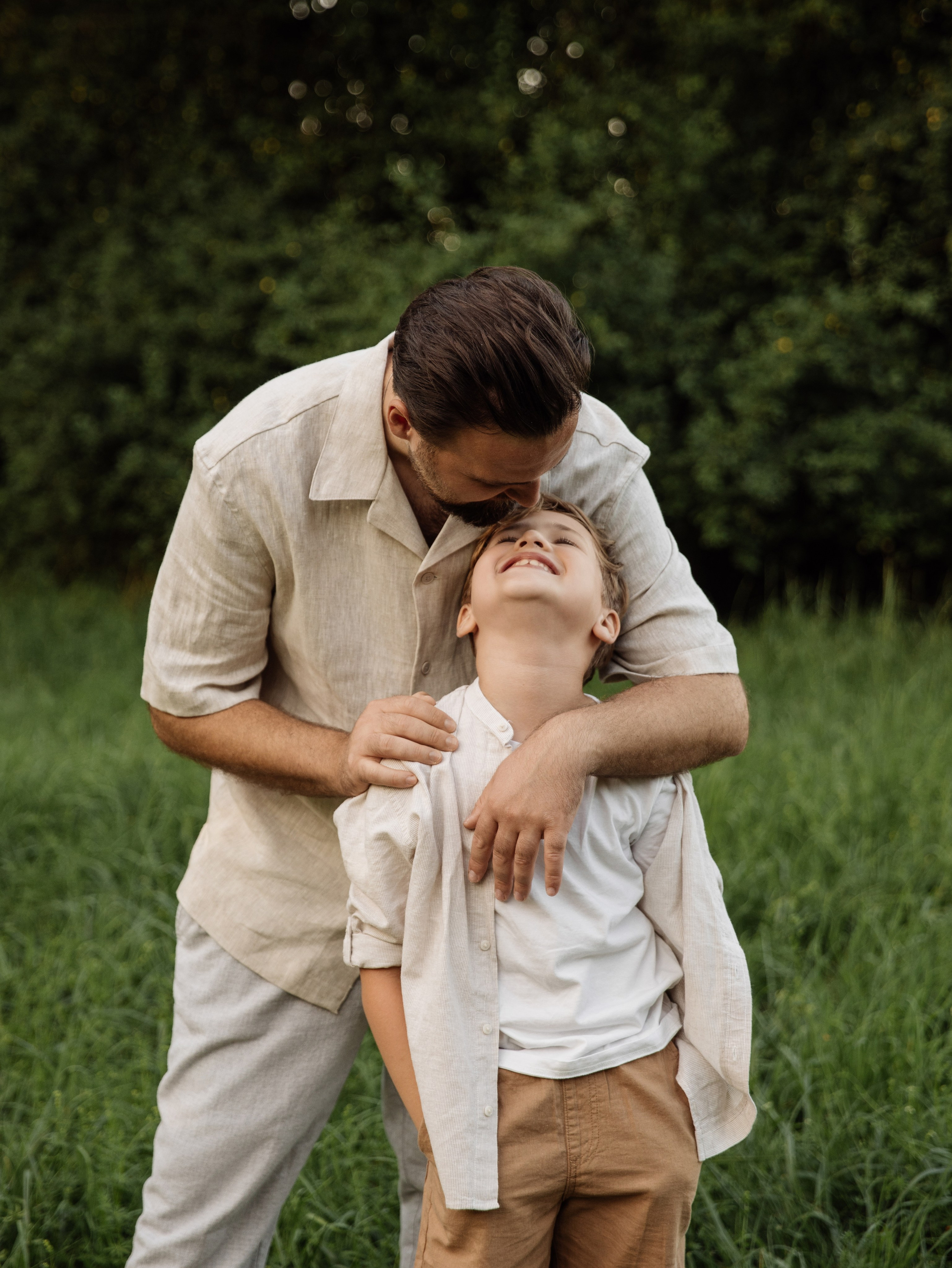 Family (Outdoor). Wedding Photographer