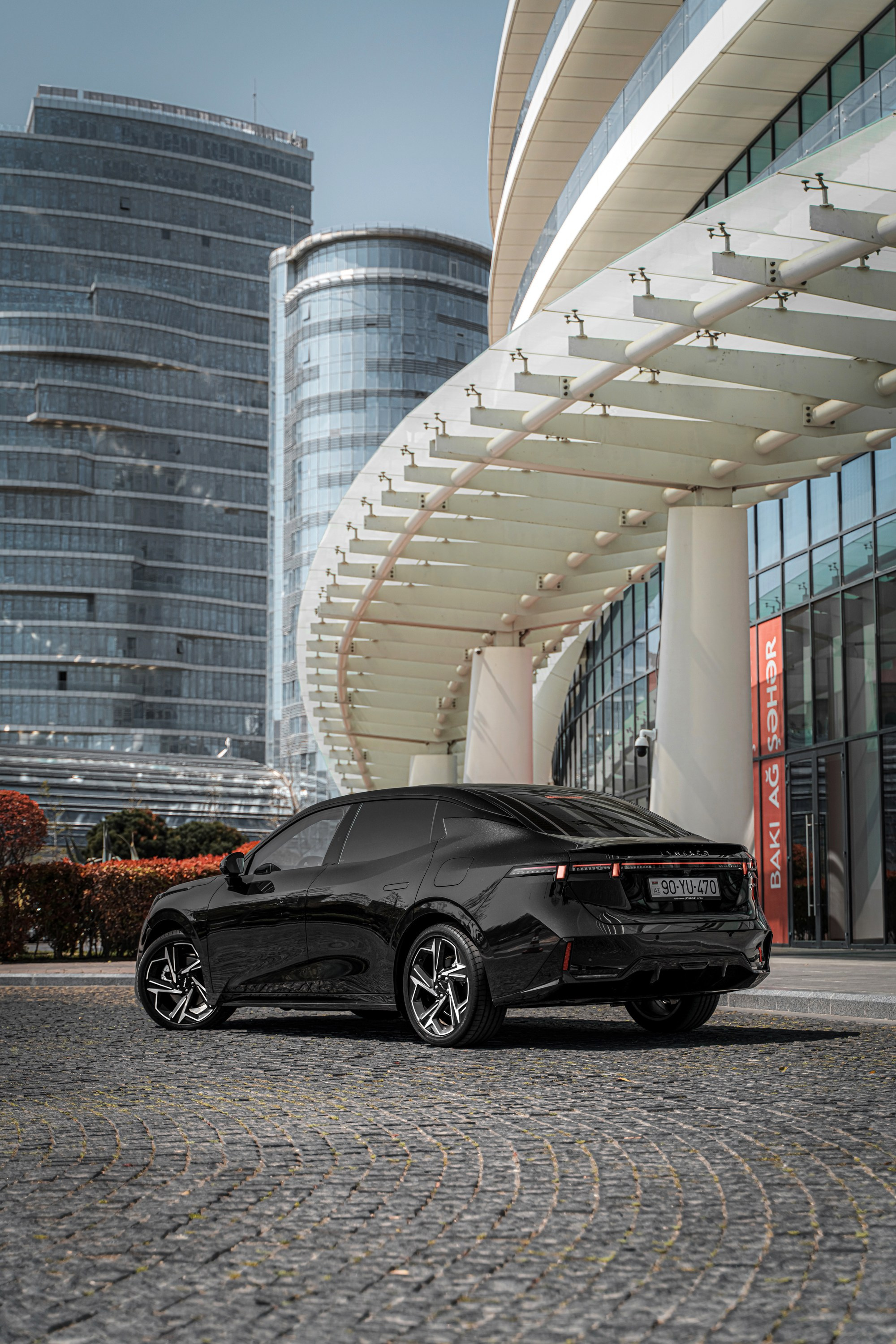 LYNK & CO. WORLDWIDE COMMERCIAL AUTOMOTIVE PHOTOGRAPHER