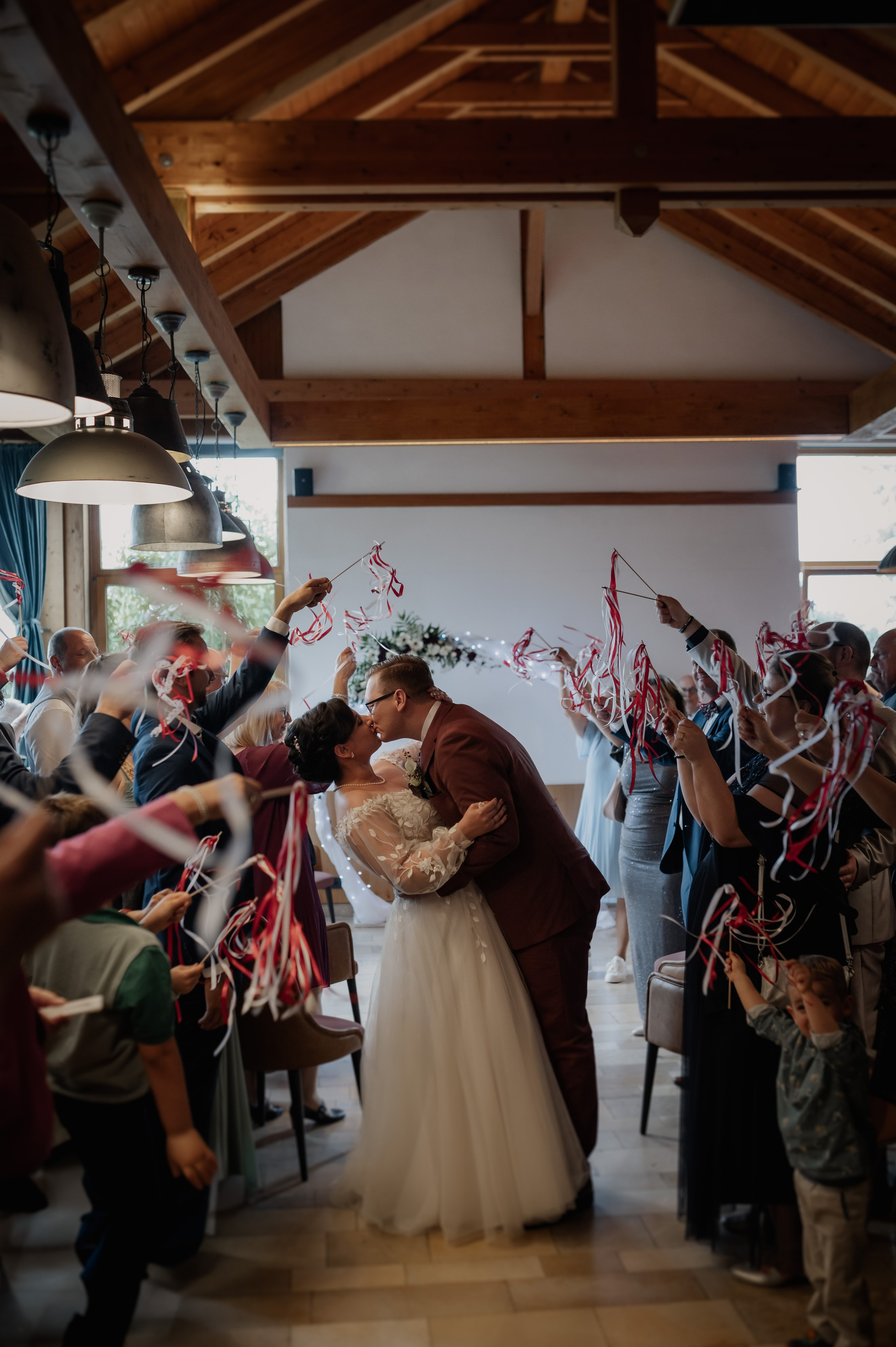 REGENHOCHZEIT IN HERRIEDEN. Фотограф в Нюрнберге Ирина Менерт из Ансбаха