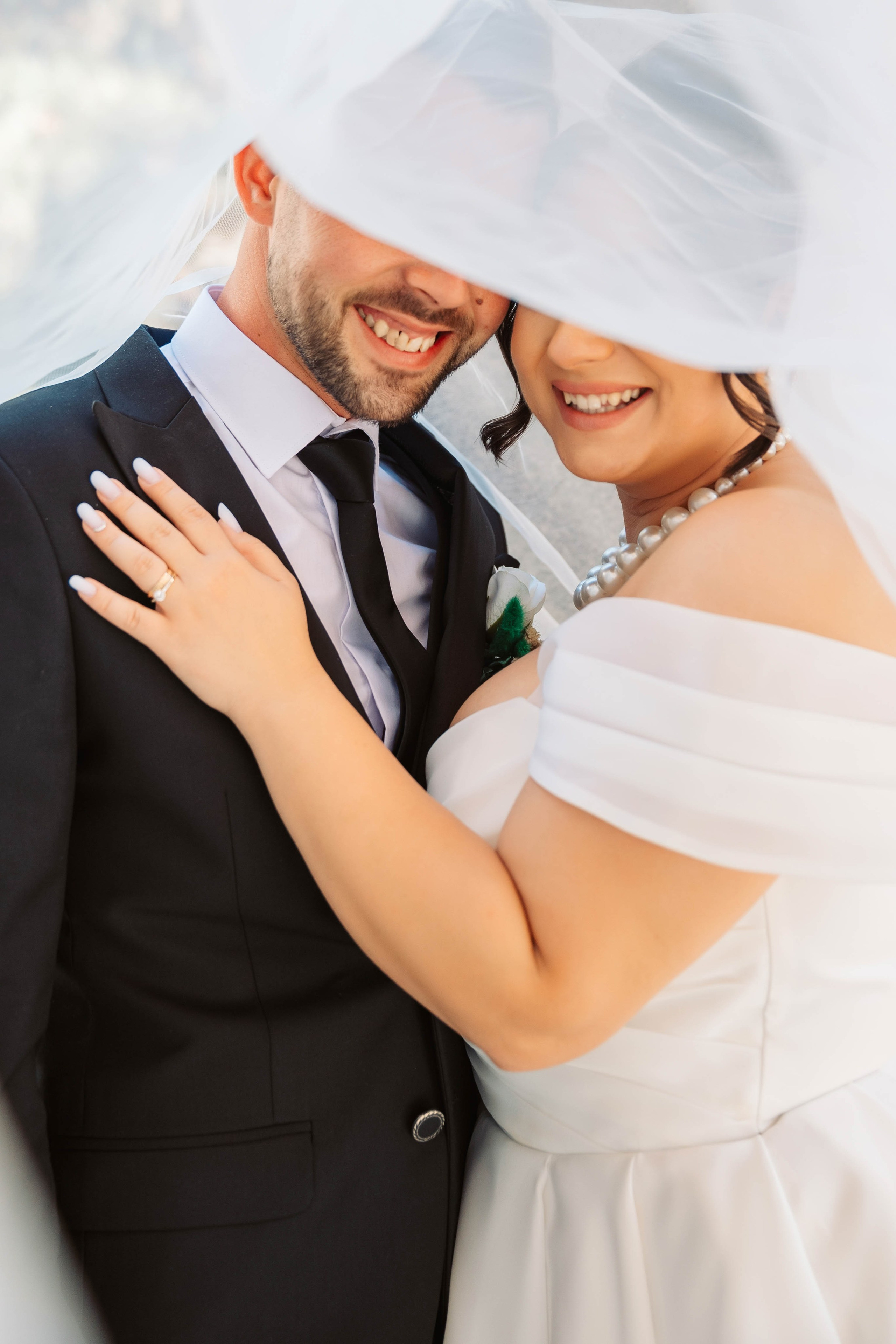 Crenguta & Robert. Contrast Studio