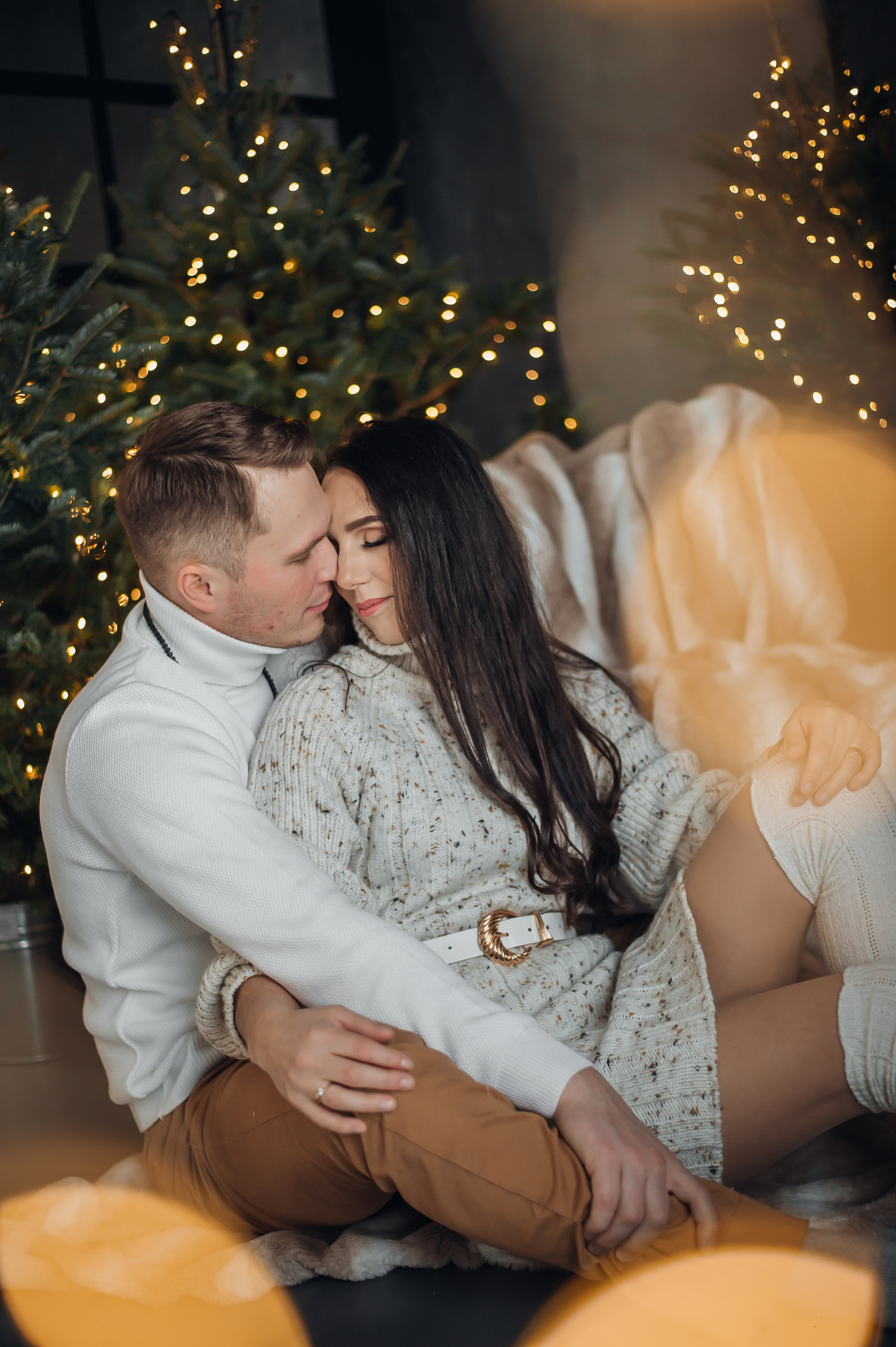 Fotosesijos studijoje. Aukse Stravi fotografė