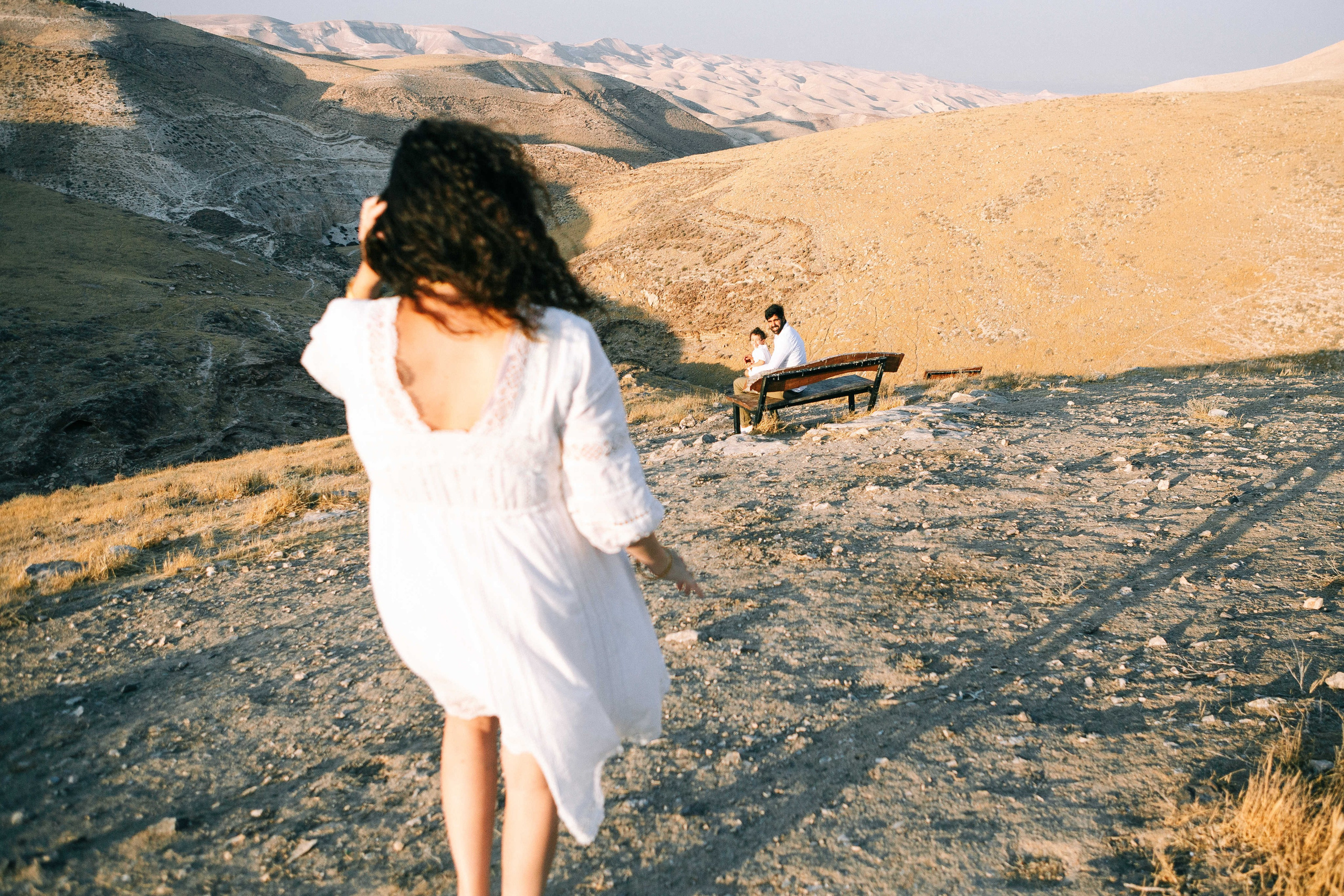 PREGNANT PHOTOSESSION IN THE DESERT. PHOTOGRAPHER IN ISRAEL