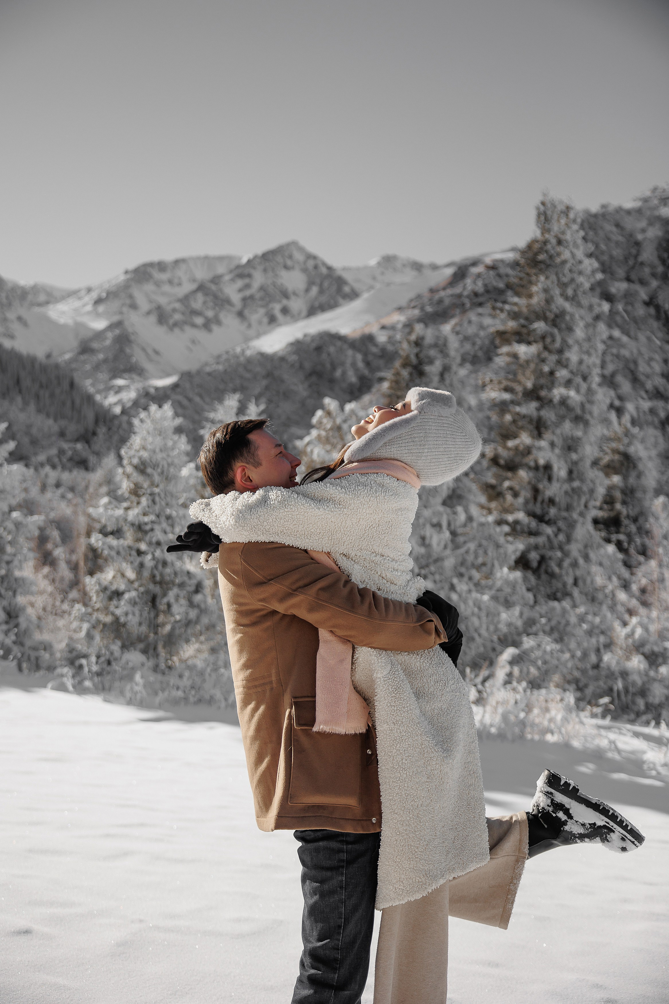 Зимняя Ала Арча 2025 год. Свадебный и семейный фотограф в Бишкеке Давлетбаев Талгат