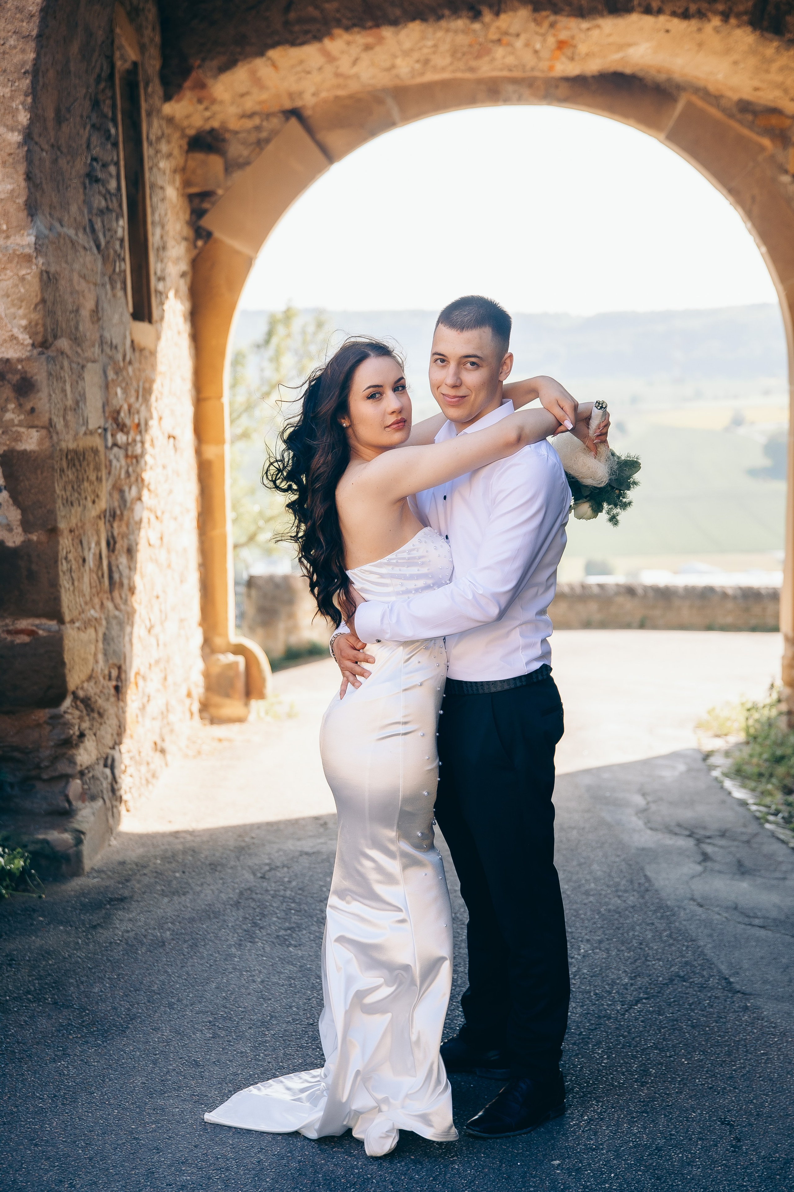 Brautpaarshooting auf Burg Hornberg. Fotograf für Hochzeits- und Familienfotos in Buchen (Odenwald) Mosbach