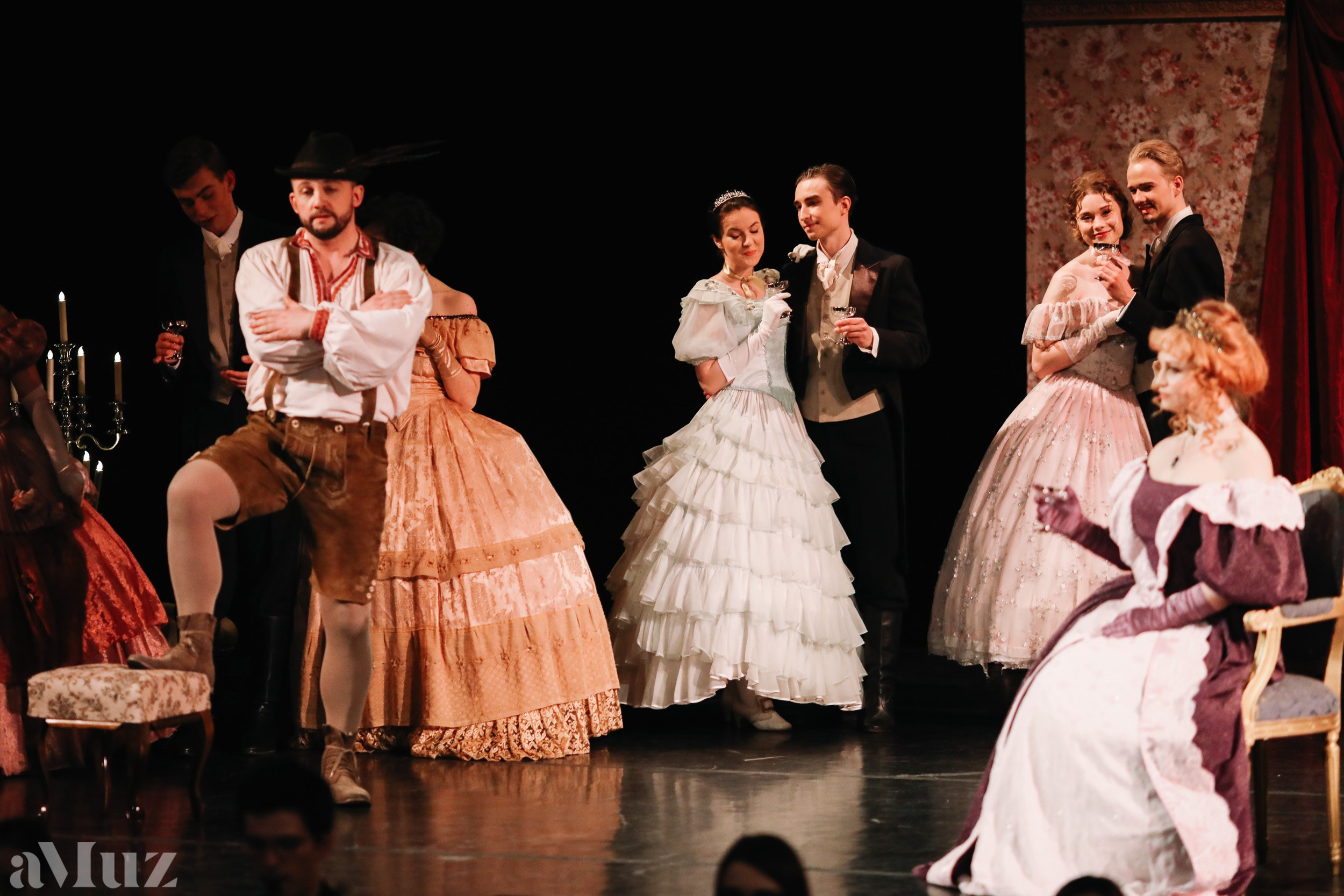 Opera Łąkowa. Fotograf Ślubny Warszawa - Sesje Biznesowe Rodzinne Eventy