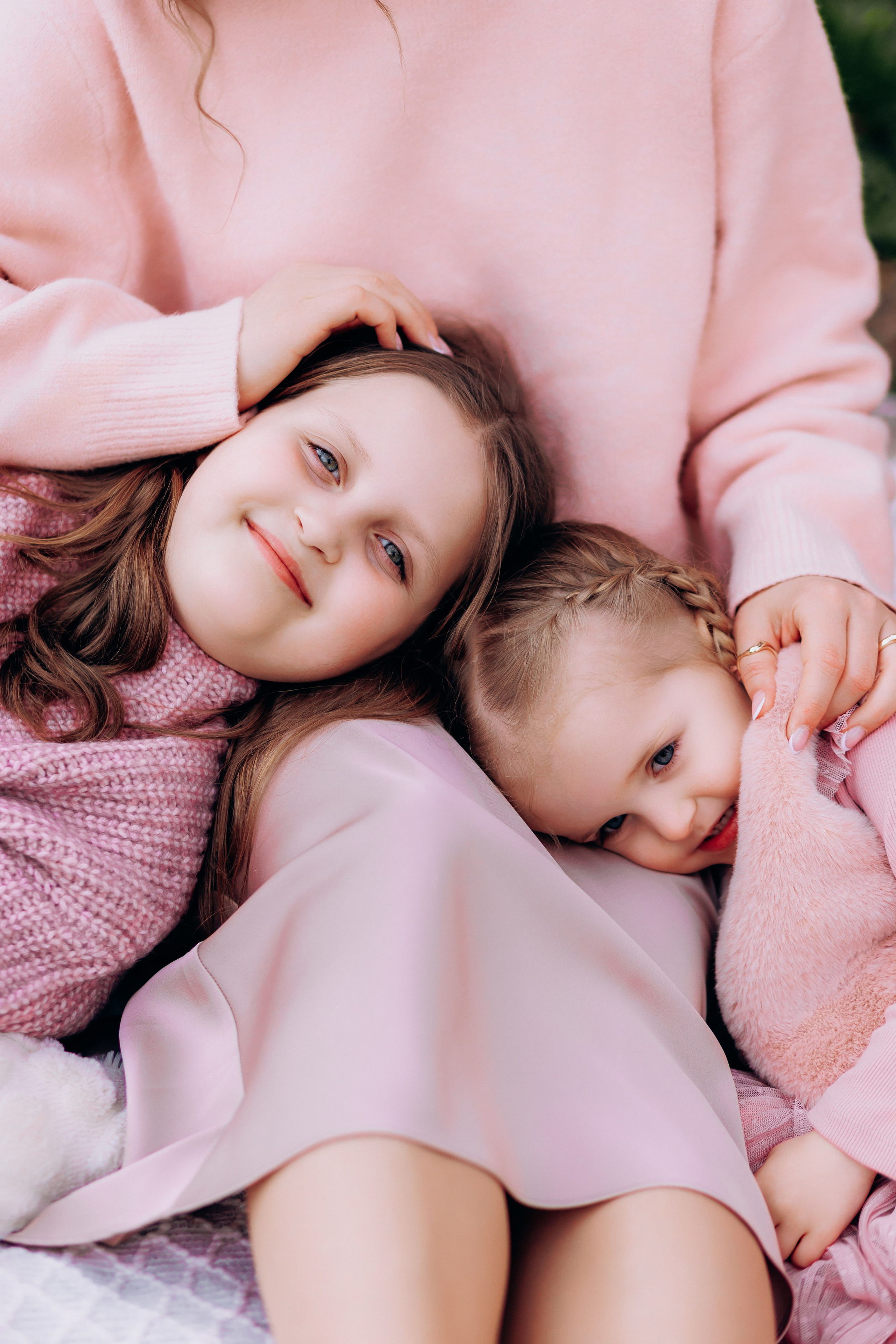 Tatiana, Alisa, Daria. Wedding and Family Photograph
