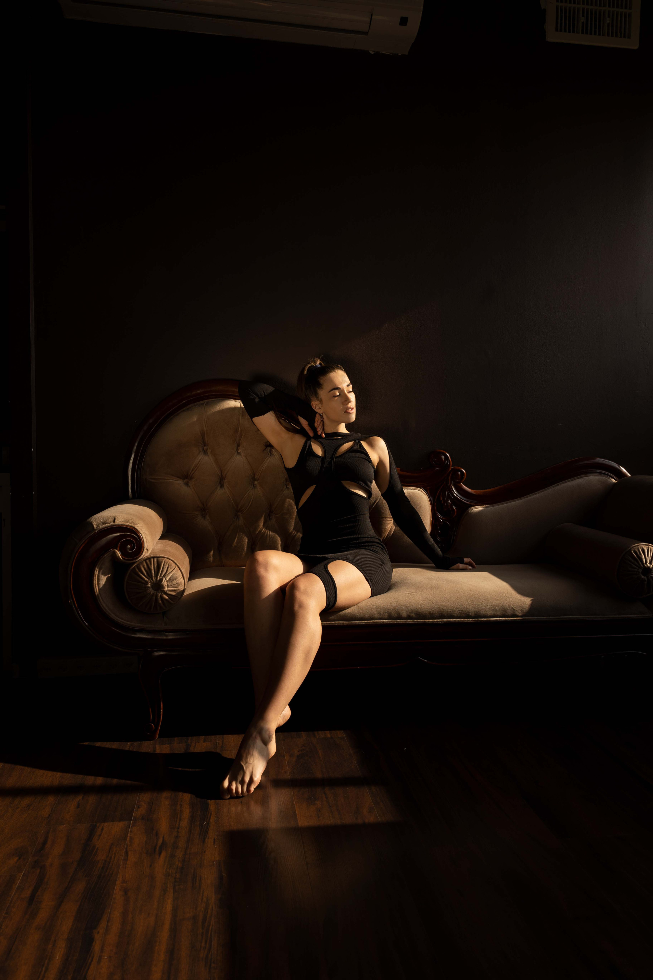 BOUDOIR. Main