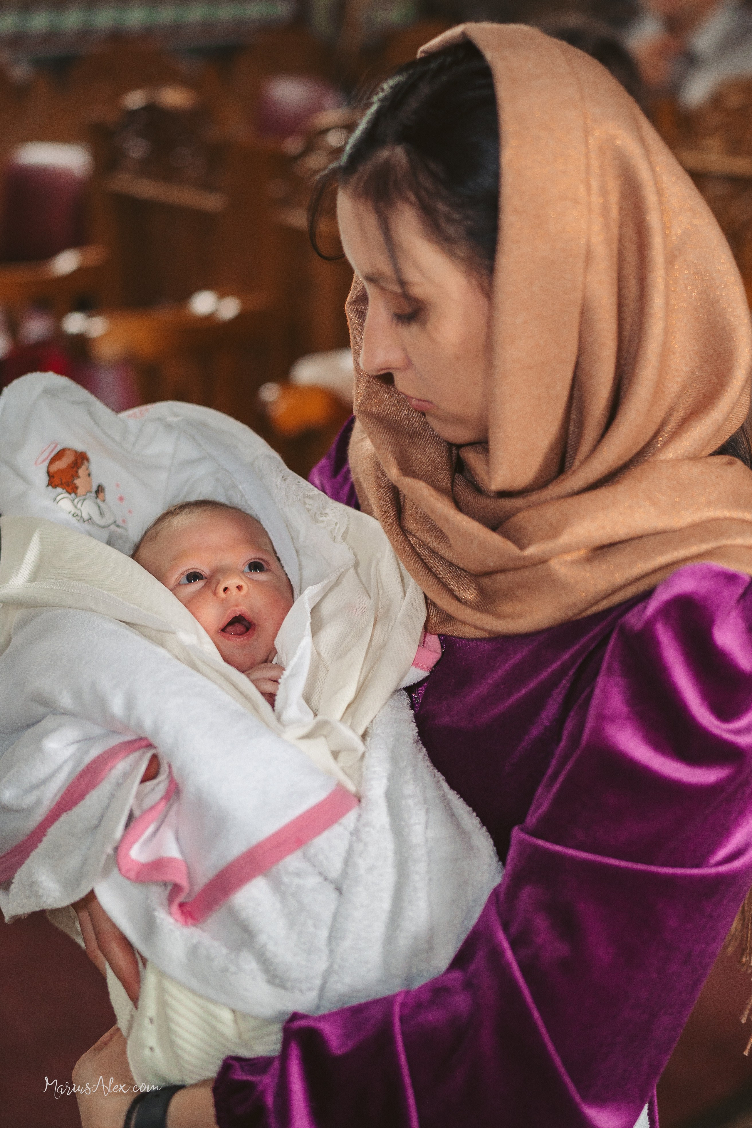Botezul micutei Melania Selena. Marius Alex fotograf de eveniment si portret din Suceava