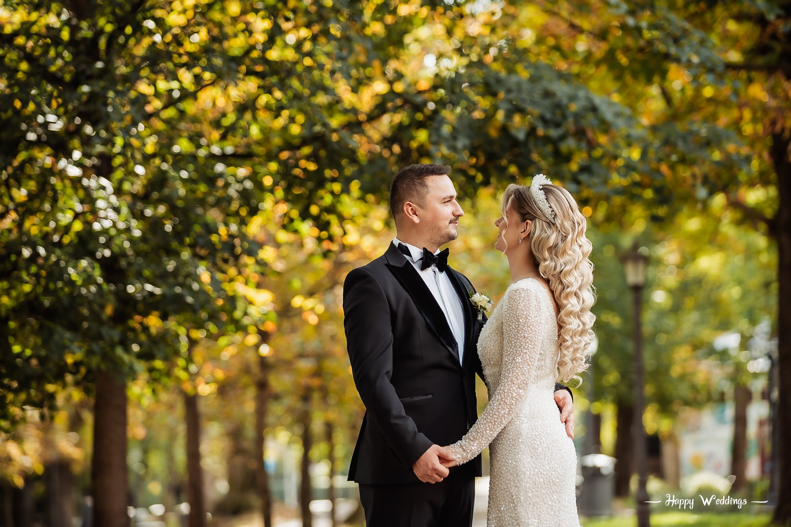 “Nunta lui Marius și Cristina # absolut LEGENDARĂ. Fotograf nuntă Bistrița | Fotograf botez & evenimente — Happy Weddings