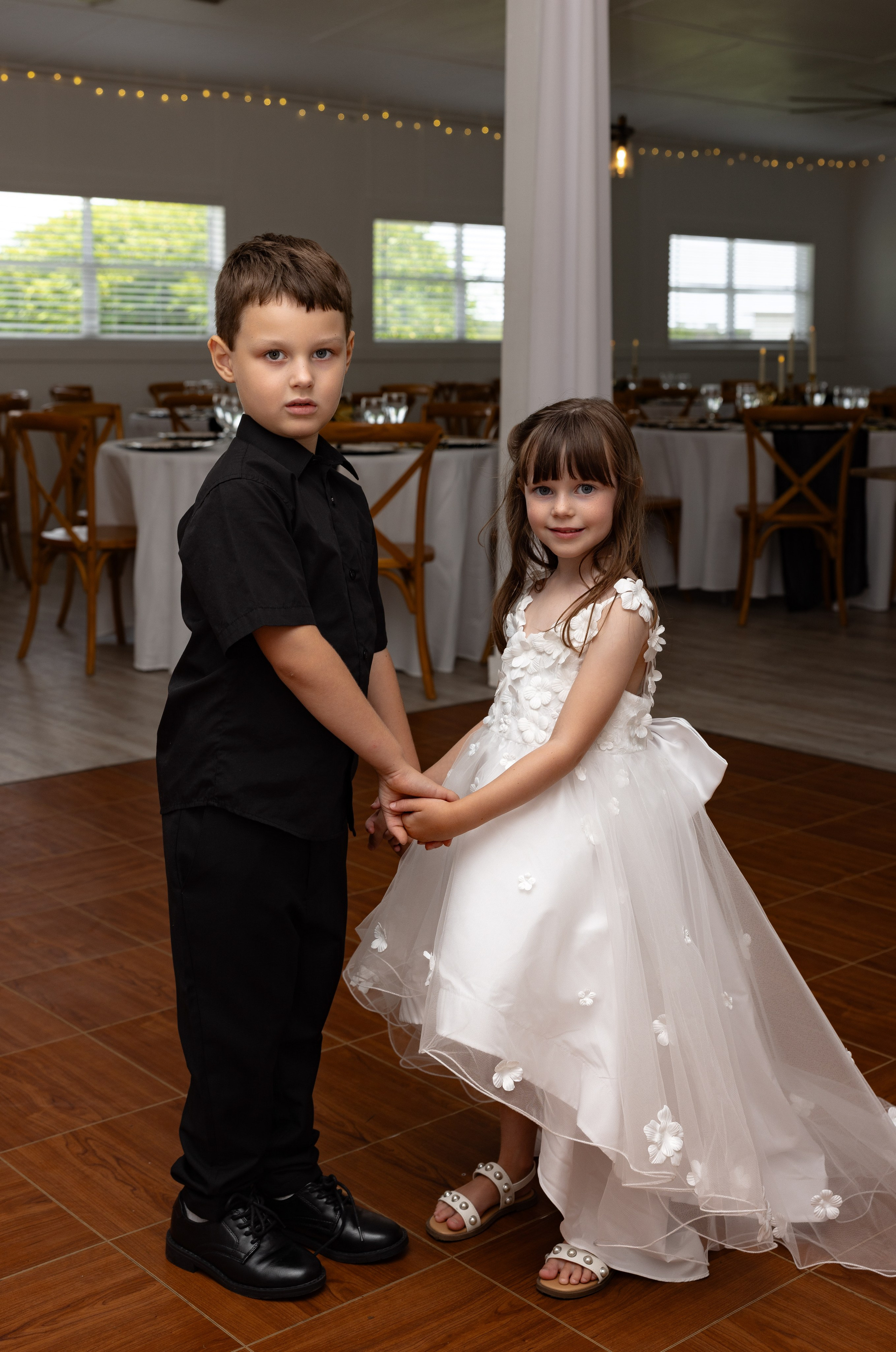 Alexsa and Robert. Ever After Farm Peach. Photographer Anastasia Nagibina