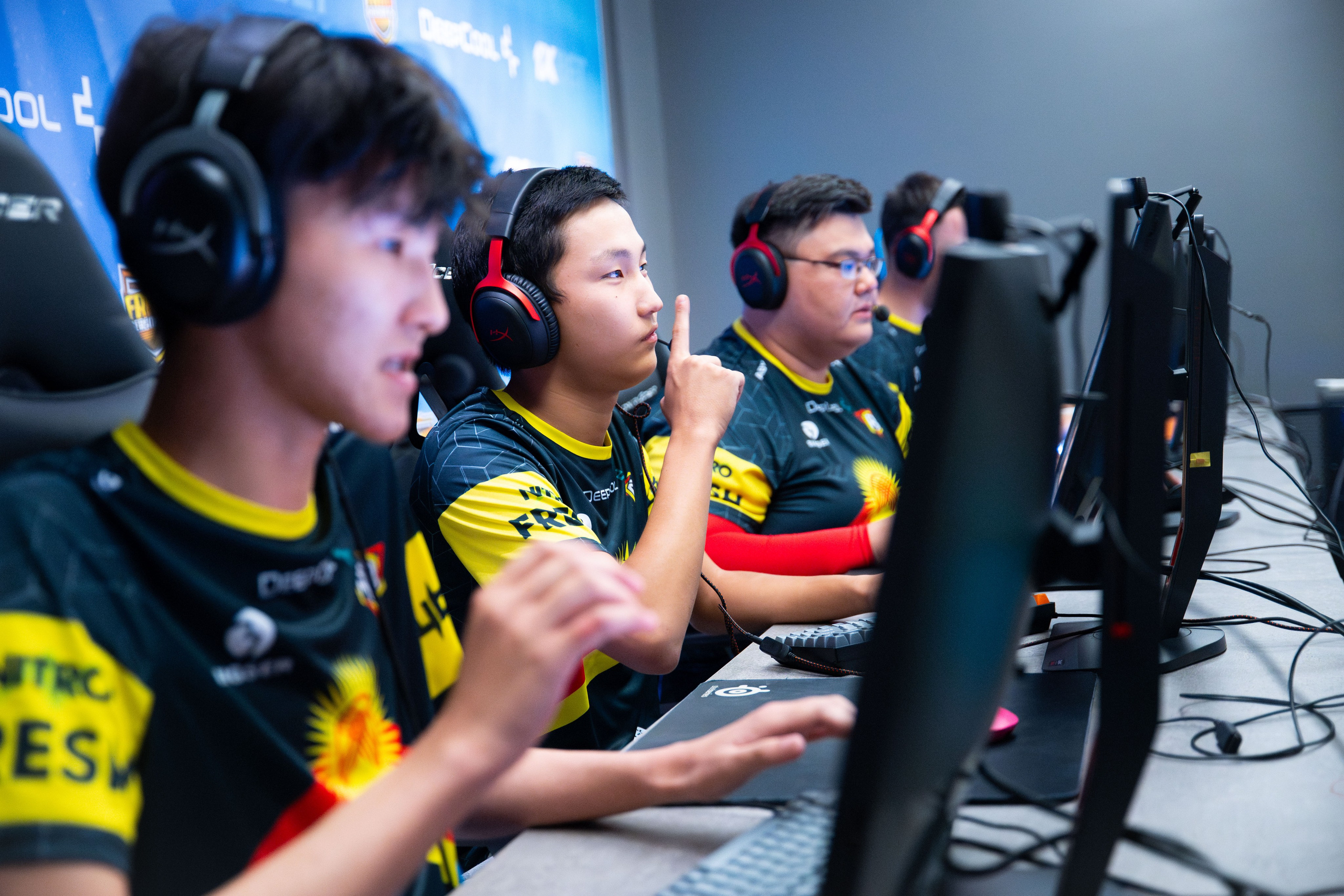 LanDaLan & FRAG & GLuck Yungstar & UCA