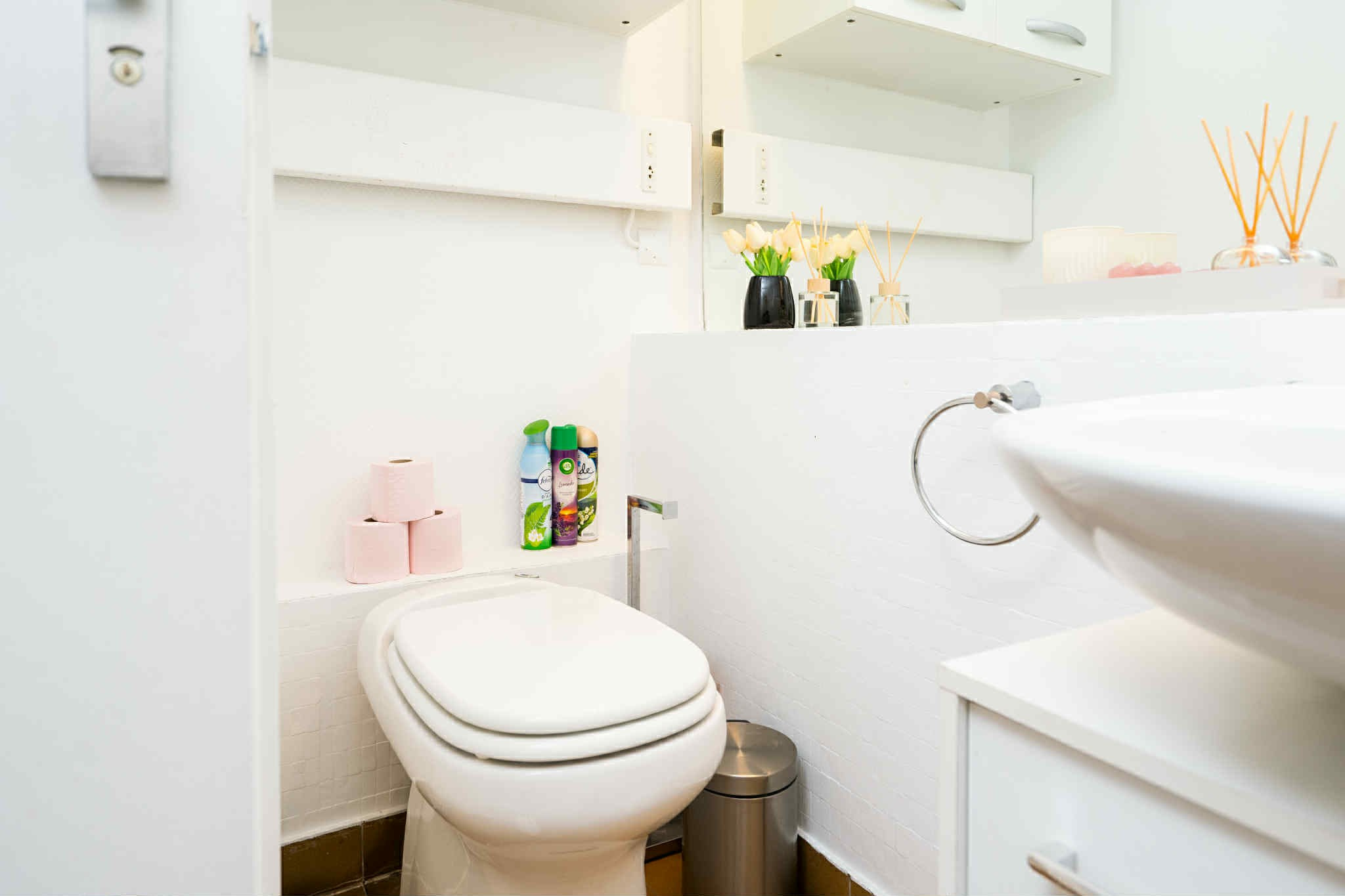 AIRBNB in Paris. Photographer in Paris Yulia Shkadina | Couples, engagement, pre-wedding, individual photo-shoots in Paris at the best locations