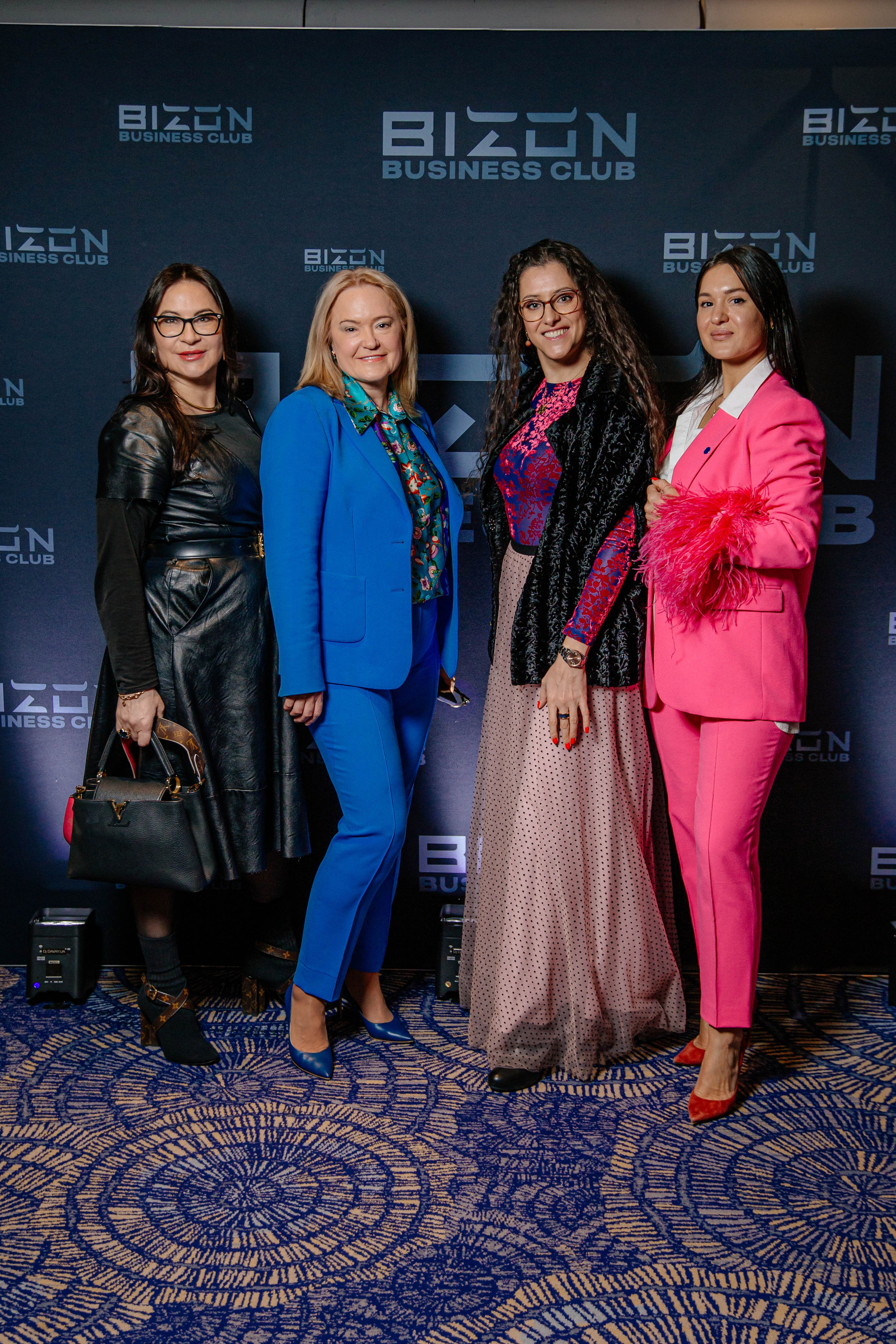 Club Bizon. Portrait family photographer in Berlin Elena Zakh