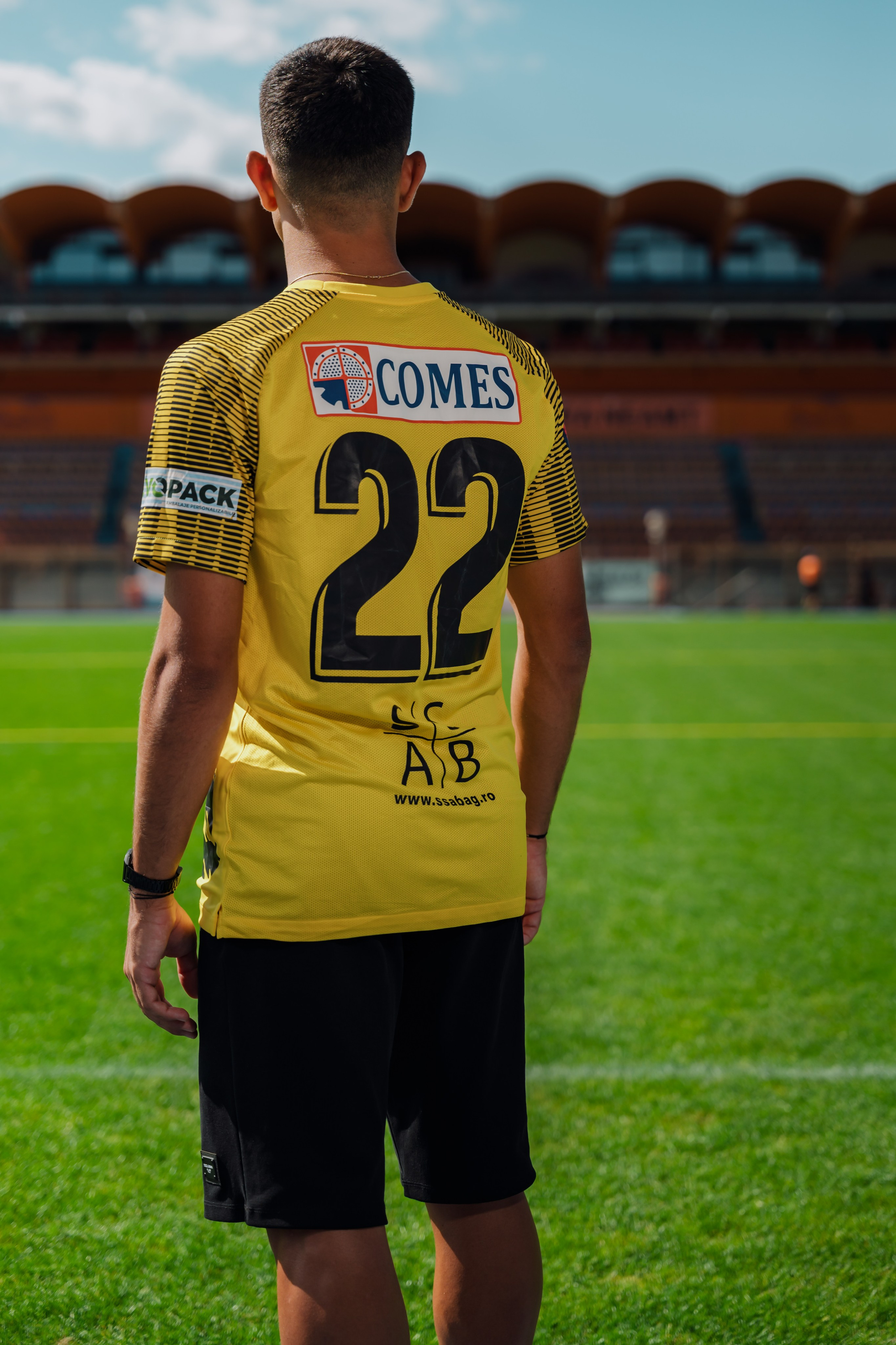 Folha. Dragosbaciuartphotographer