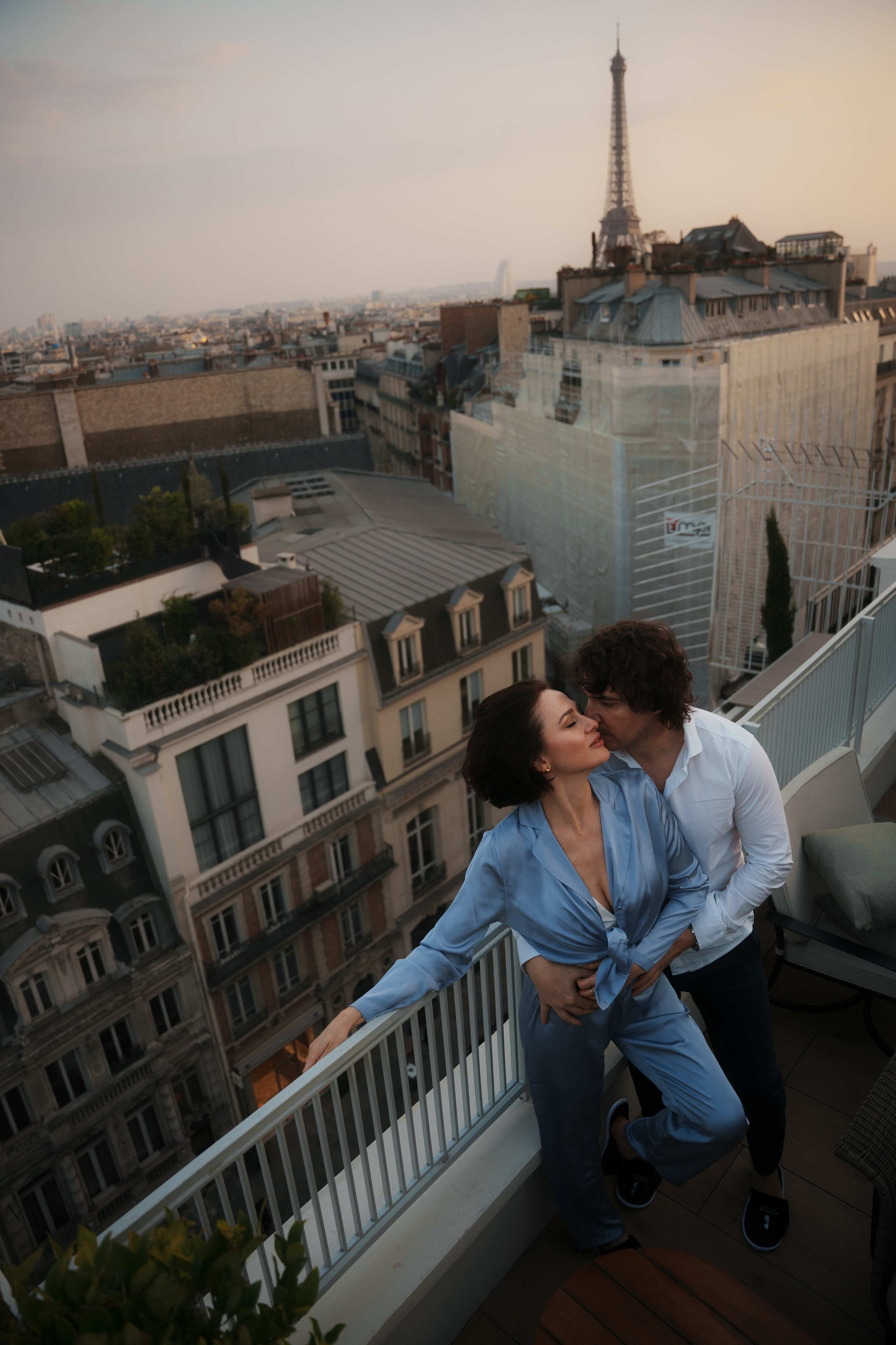 Ekaterina & Emanuele at Hôtel de Sers. Paris photographer — Polina Osipova