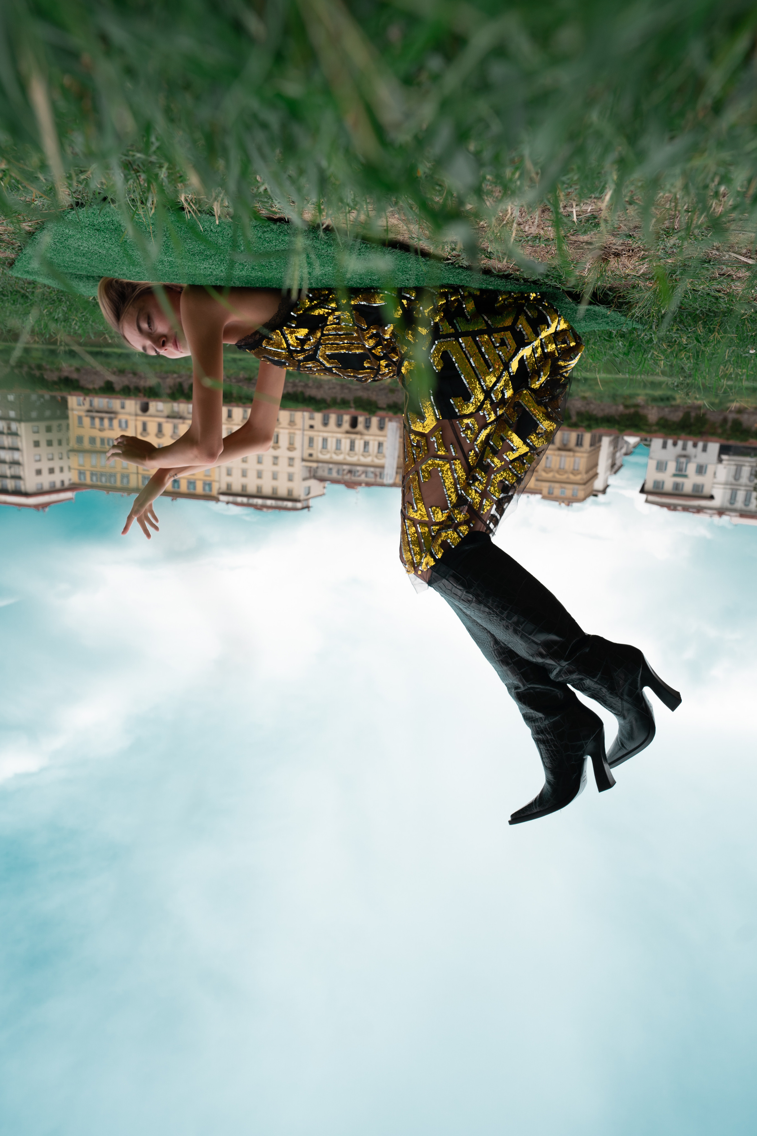 Fashion and Commercial. Production Services NV Visual