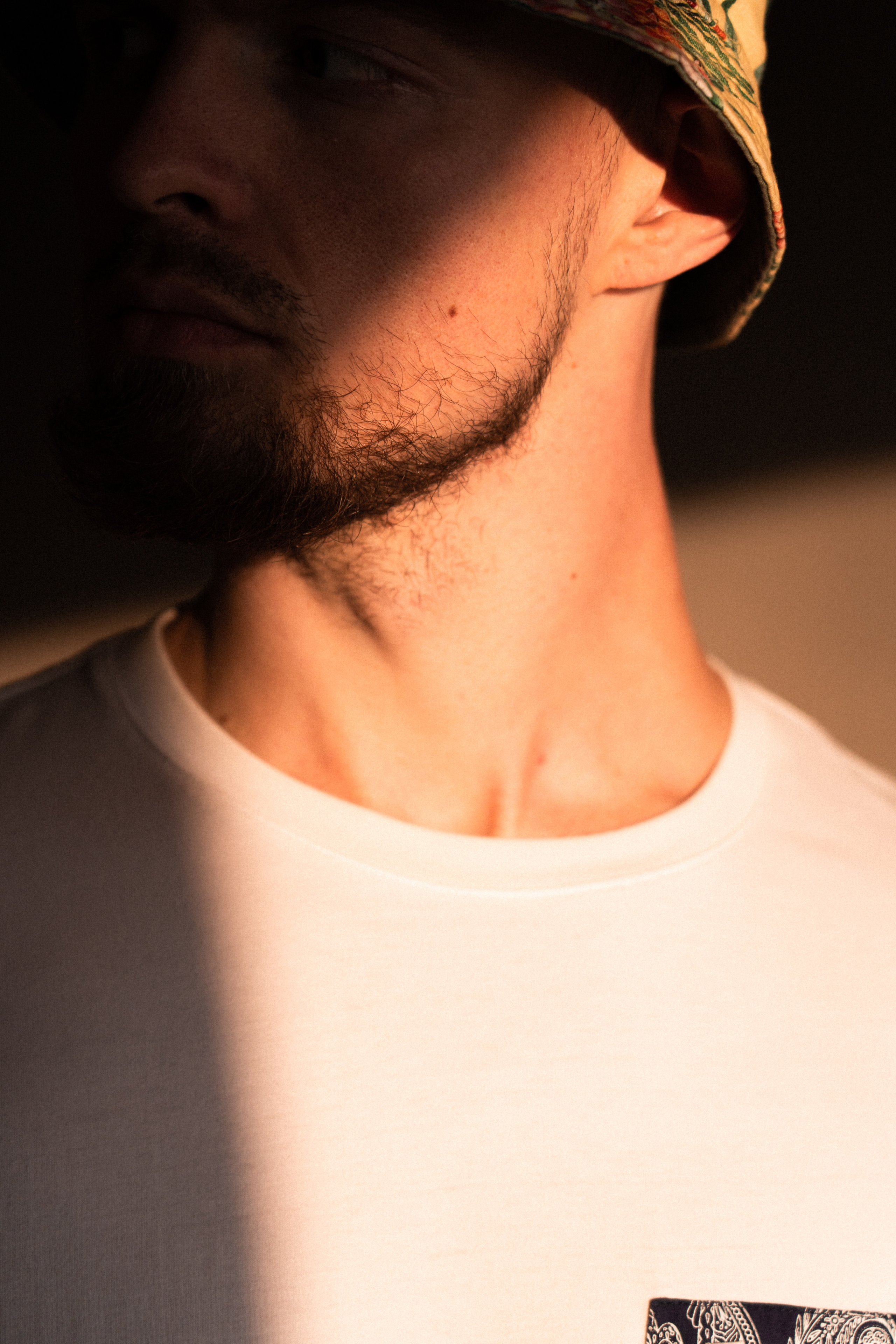 Fashion and Commercial. Production Services NV Visual