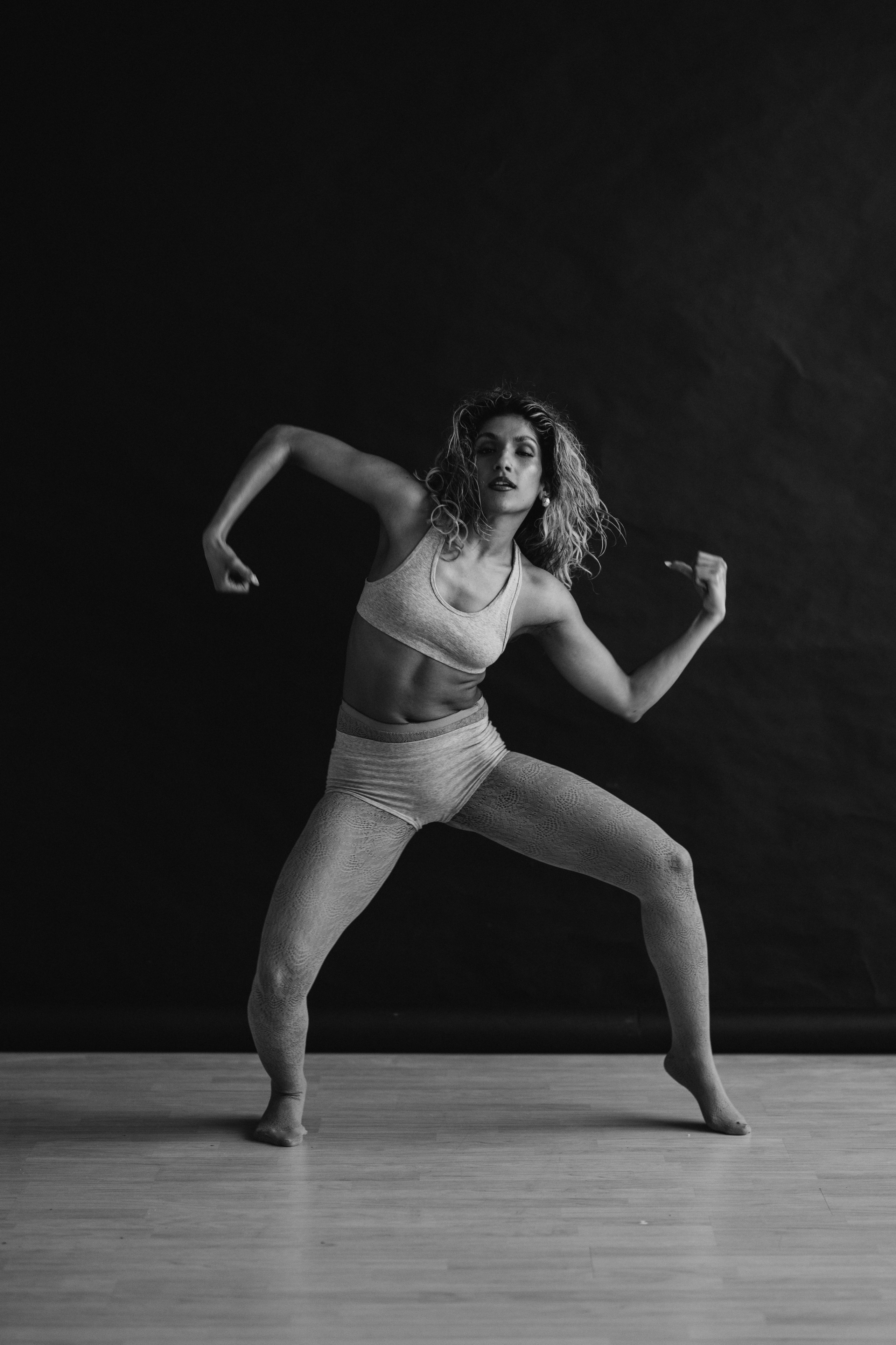 DANCERS. Victoria Olonen – Cinematic Portrait Artist | Helsinki & Europe