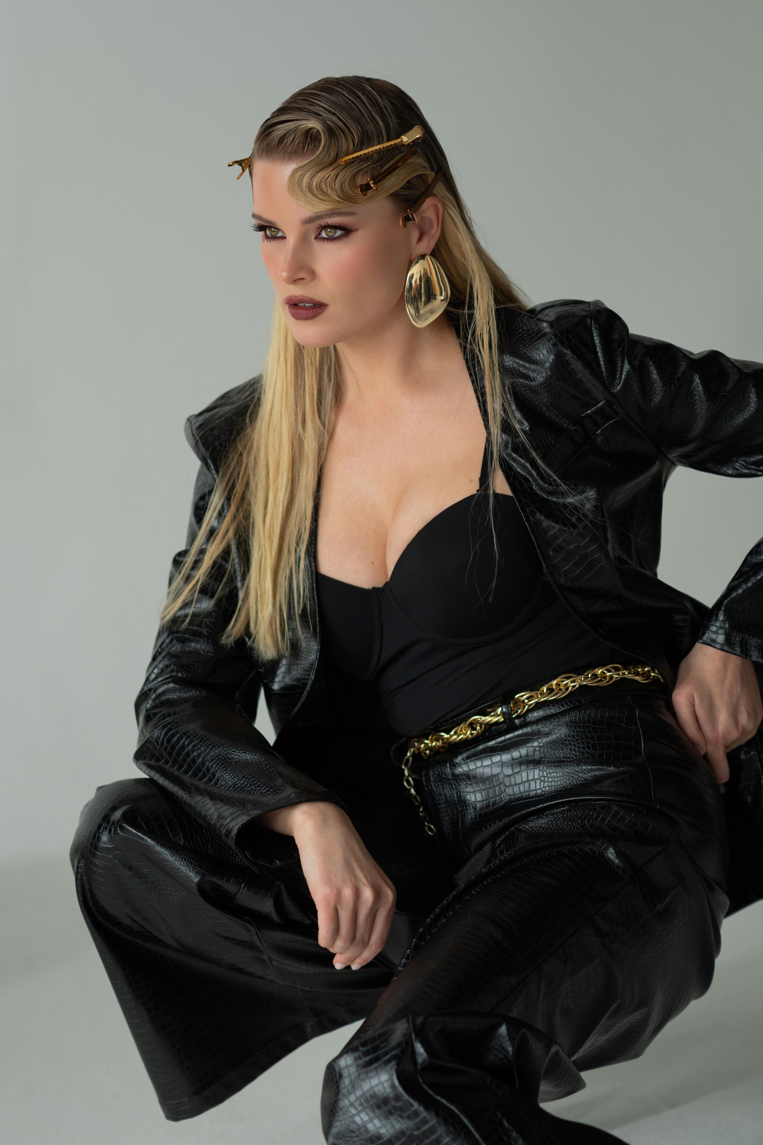 Franziska. Nina — Fashion & Beauty Photographer in Paris | Portrait Photoshoots