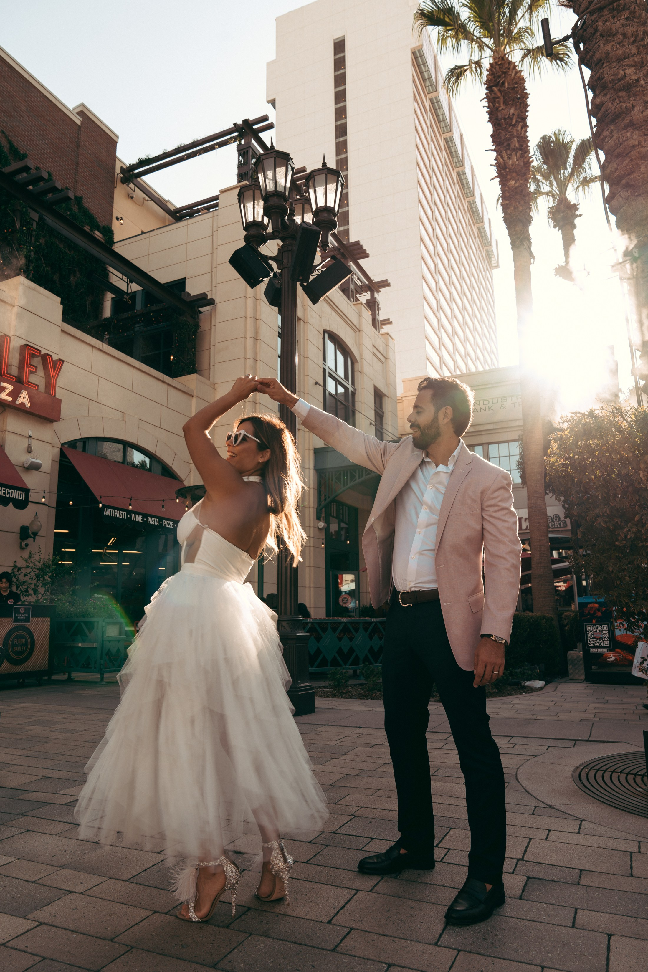 Paulina&Manuel. Wedding & elopement photographer Viktoriya Kravtsov. Las Vegas