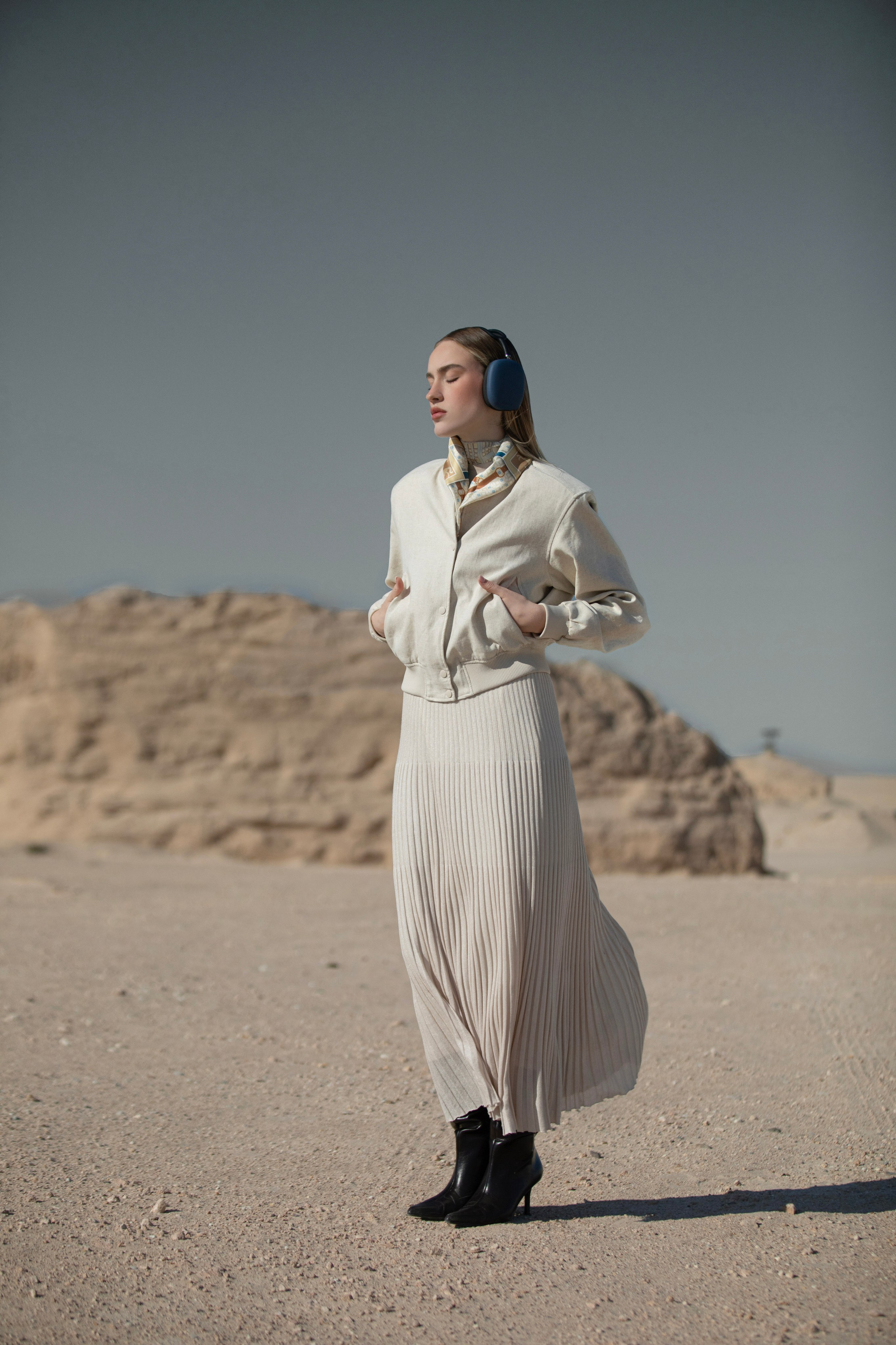 Editorial Fashion Outside. InHype Studio