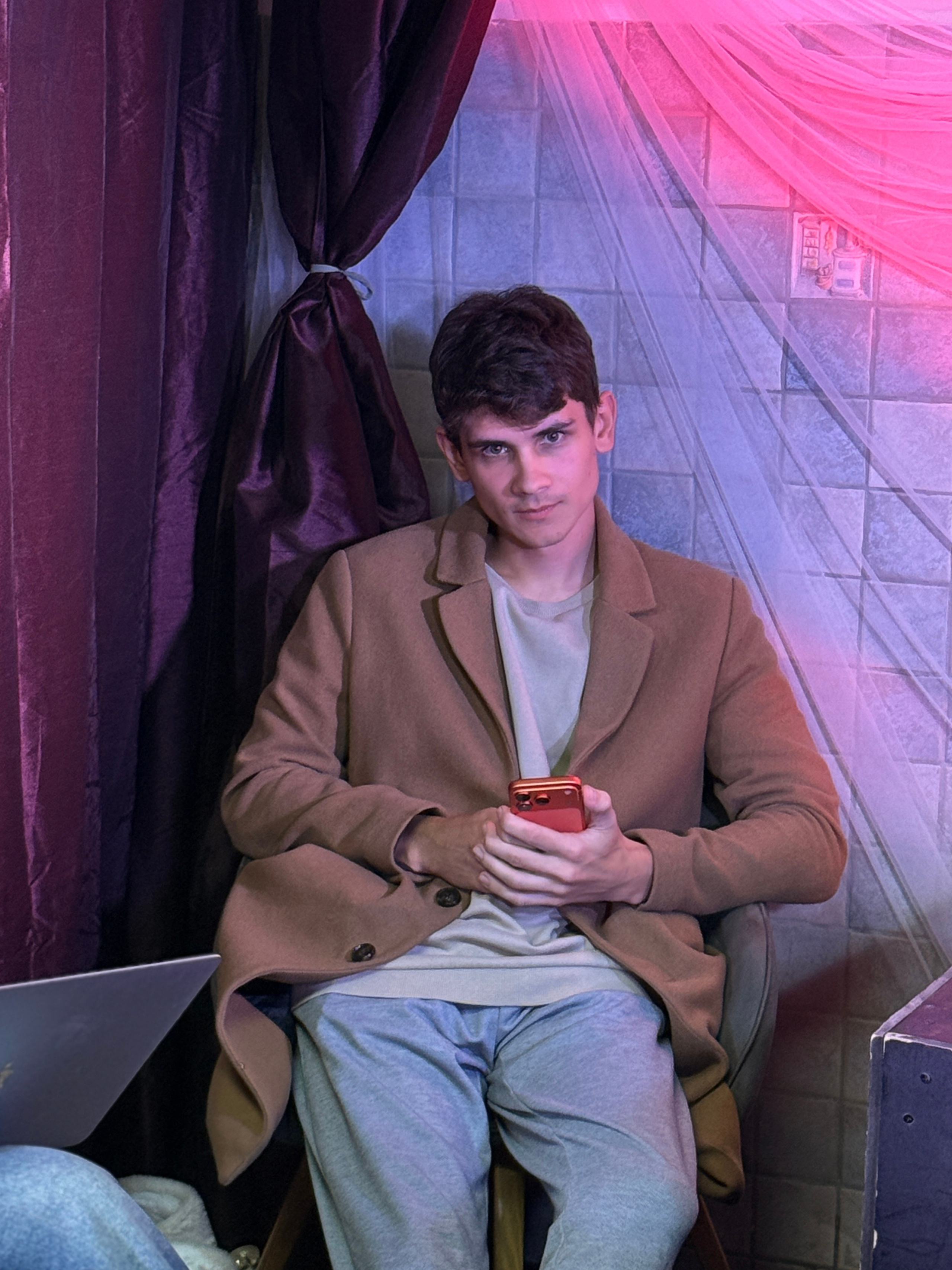 Фоторепортаж вистави у Будві. Портретний фотограф Альона Новгородцева