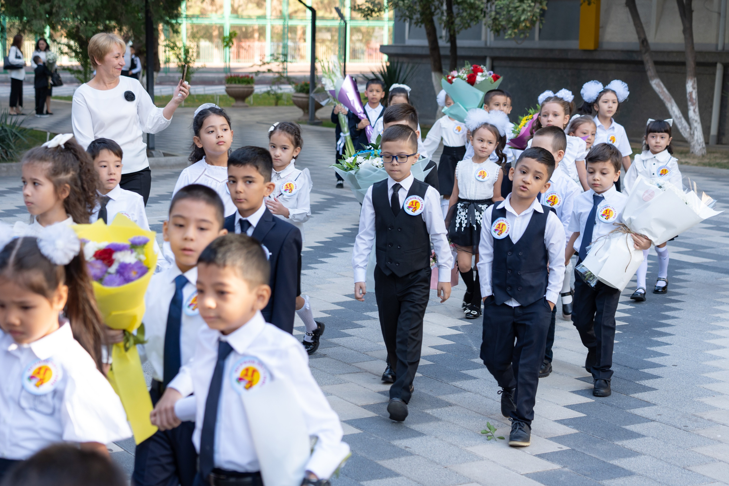 В школах Узбекистана прозвенел Первый звонок. Георгий Намазов | Фотограф в Ташкенте