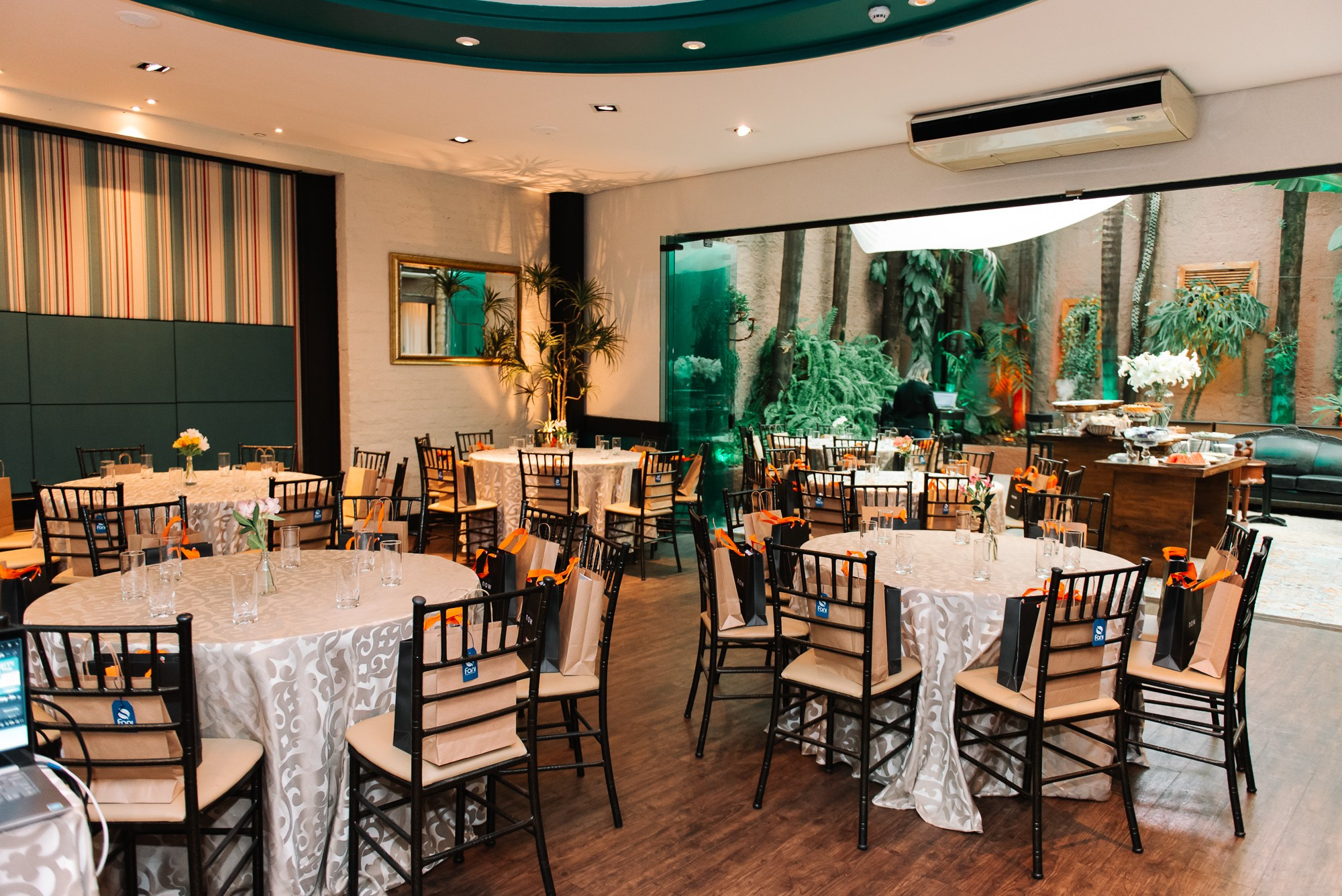 Café + Conteúdo | Casa Pinezi. 78 Imagens