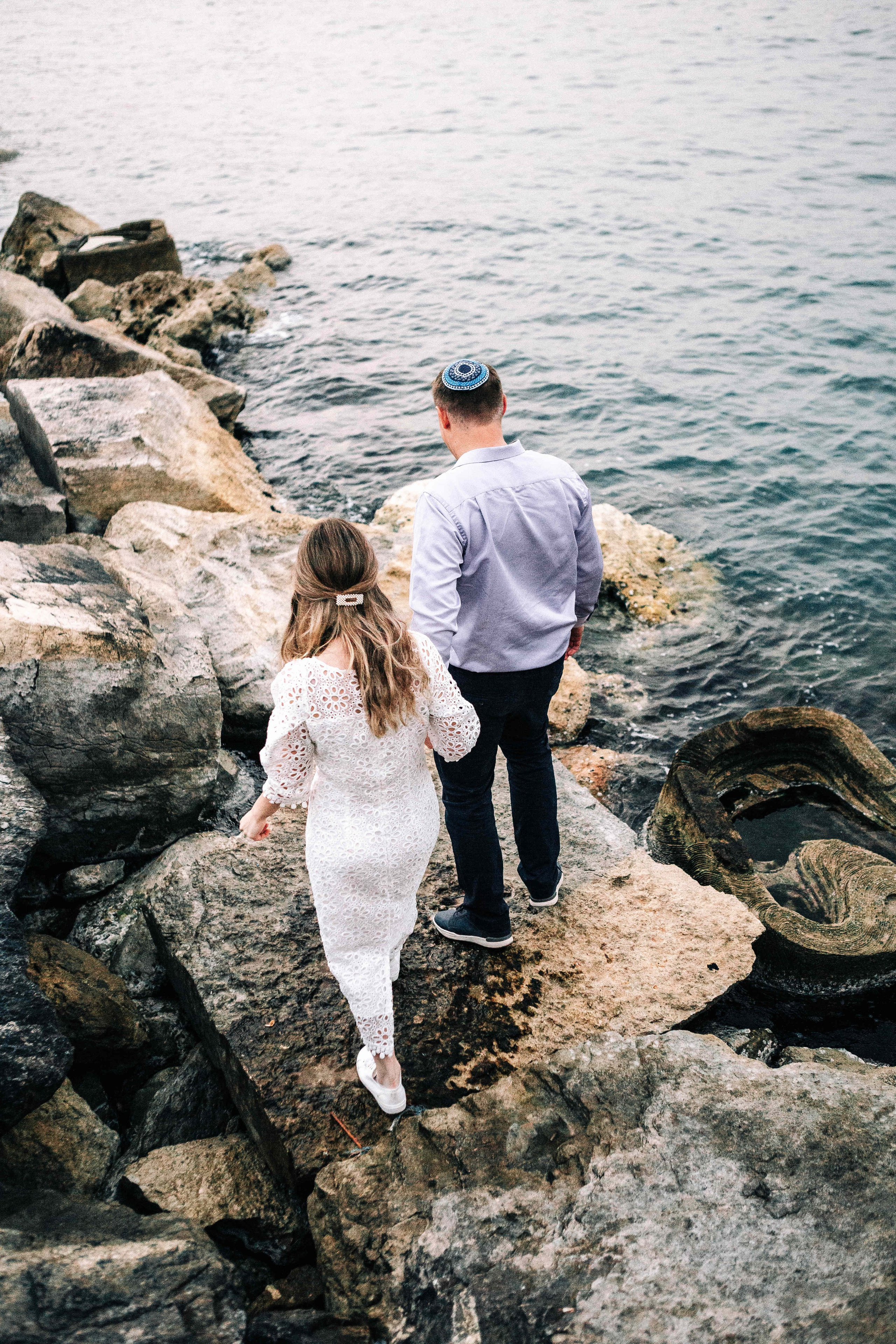 LOVERS IN JAFFO. PHOTOGRAPHER IN ISRAEL