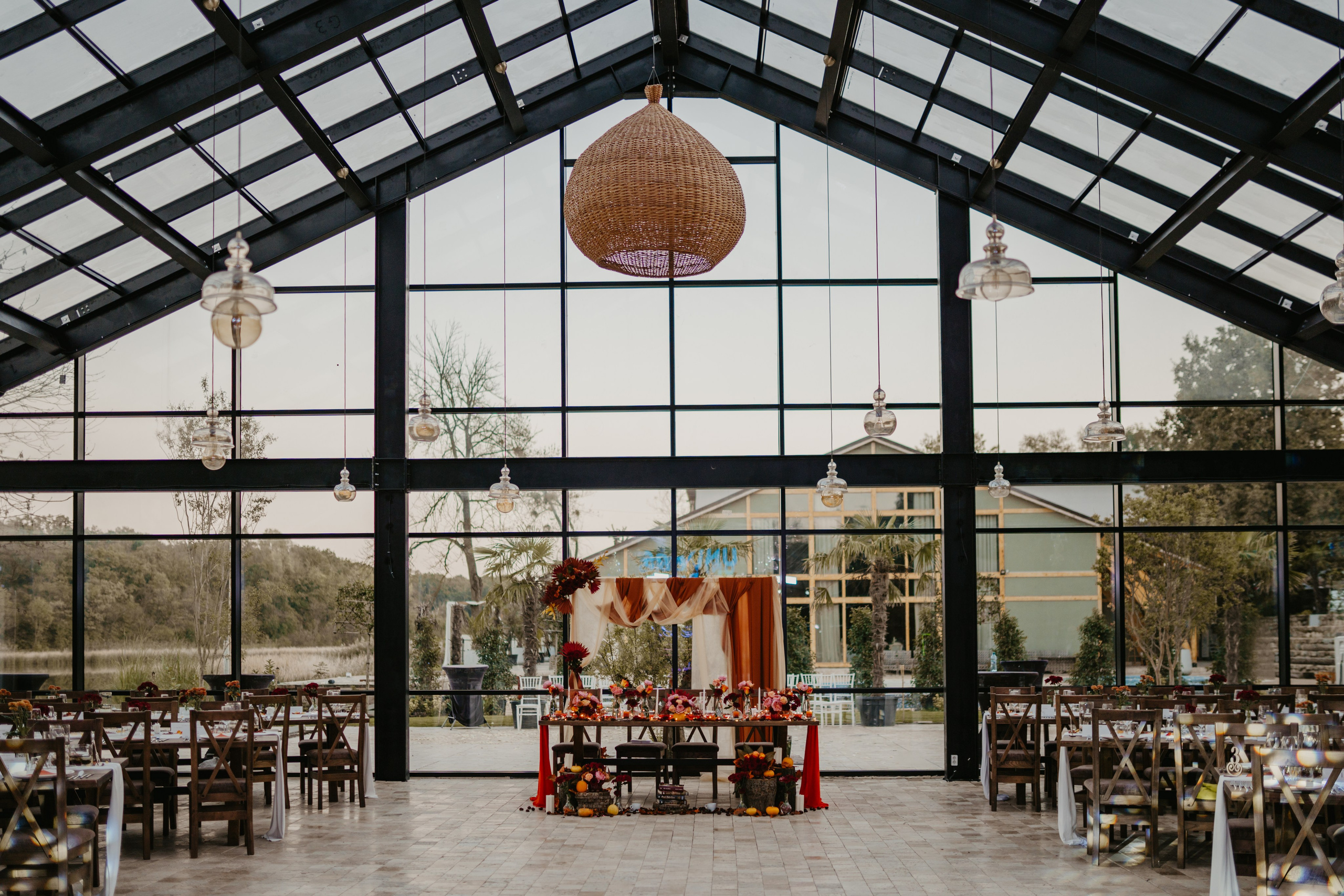 Lavinia & Gabriel. Gabrielacojocariu.com