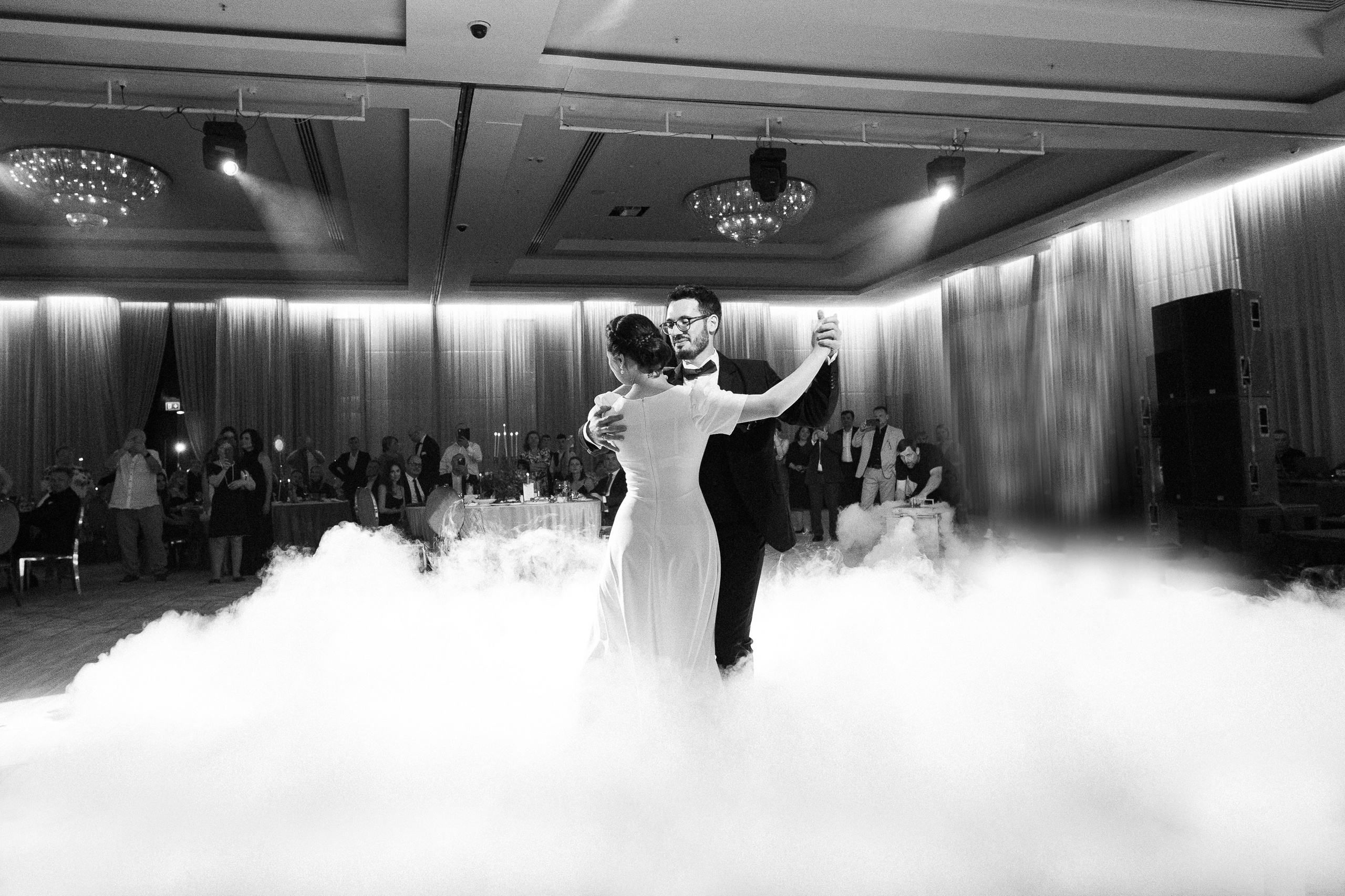 Nunta stil Radisson Blu Hotel Chisinau - wedding photographer Andrei Zveaghintev. Fotograf nunta si familie in Moldova, Chisinau - Andrei Zveaghintev