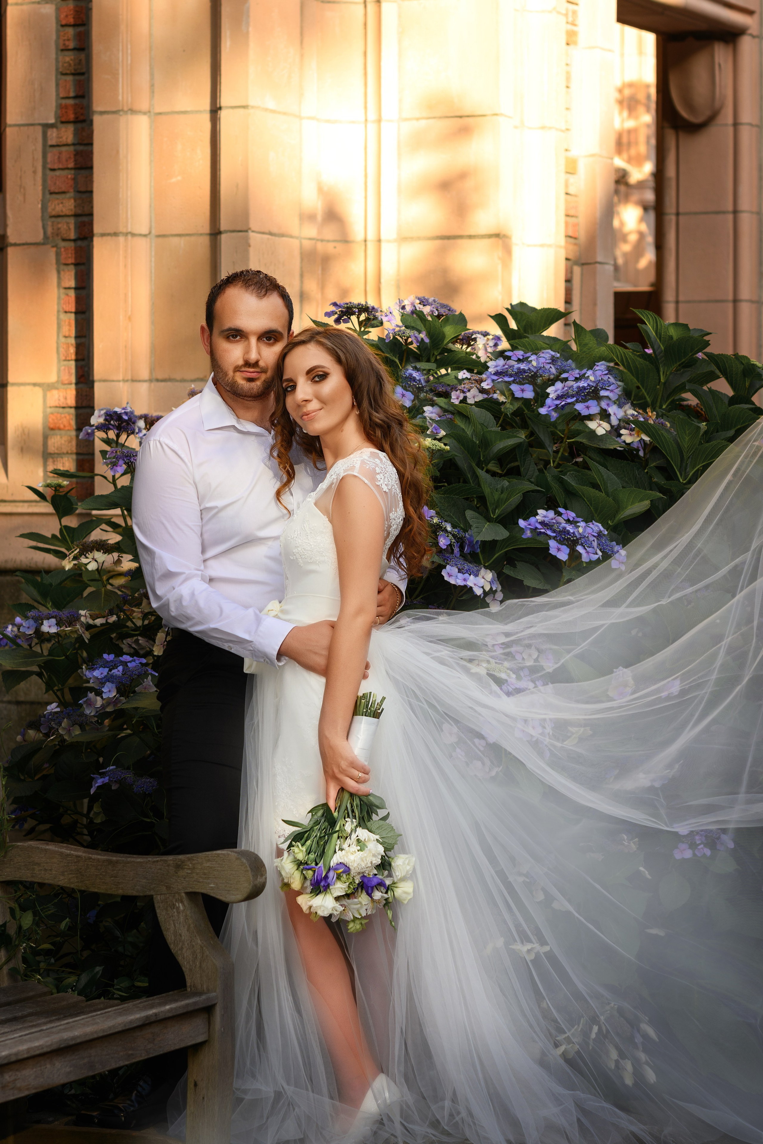 Diana & Ilaja. Wedding & portrait photography in the Seattle Area. Helen Michelle photographer