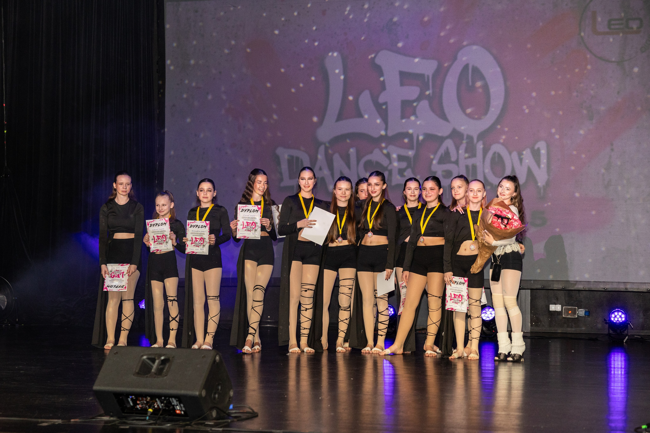 LEO DANCE SHOW WINTER 2025. Семейный и детский фотограф в Варшаве Мила Бобровская