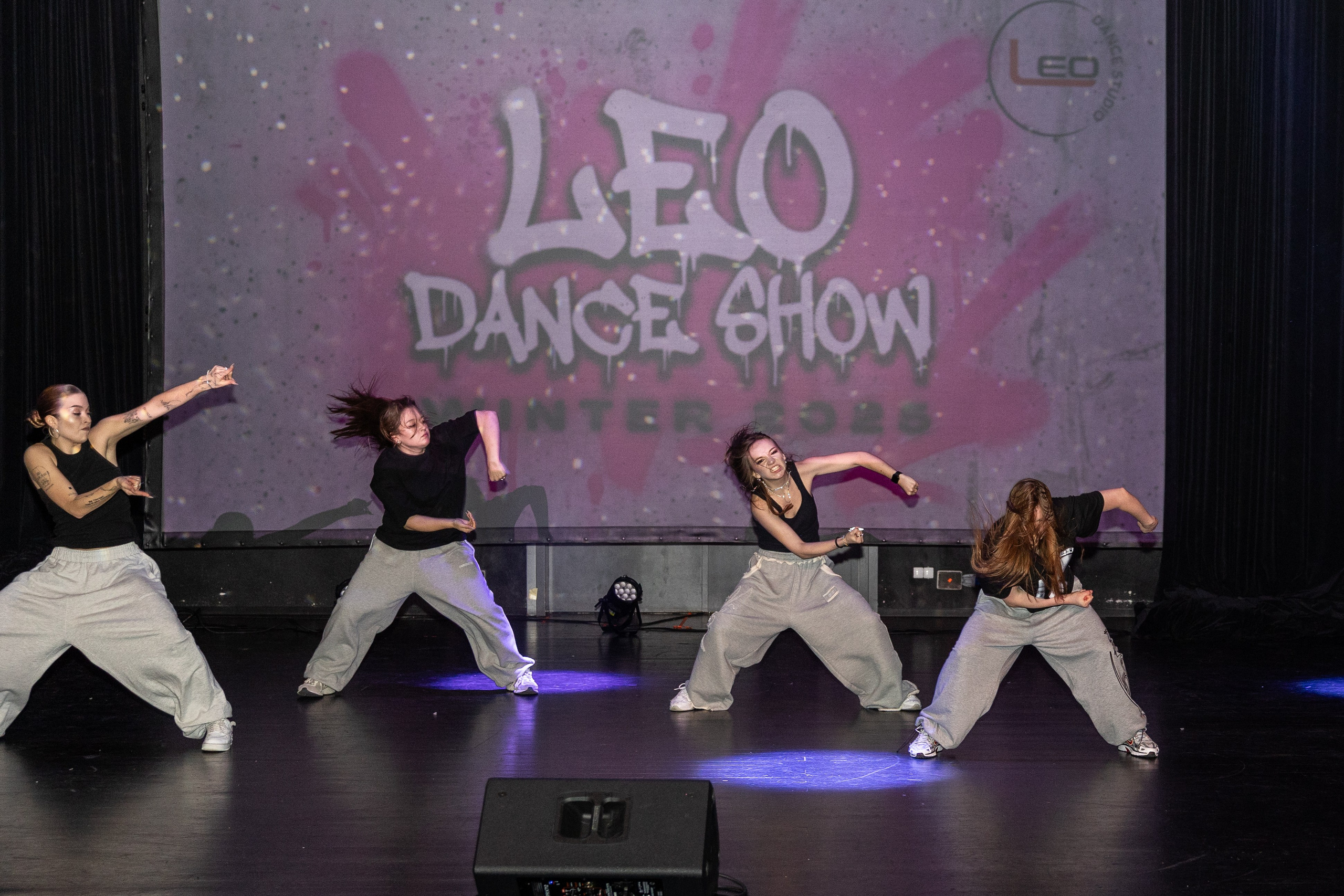 LEO DANCE SHOW WINTER 2025. Семейный и детский фотограф в Варшаве Мила Бобровская