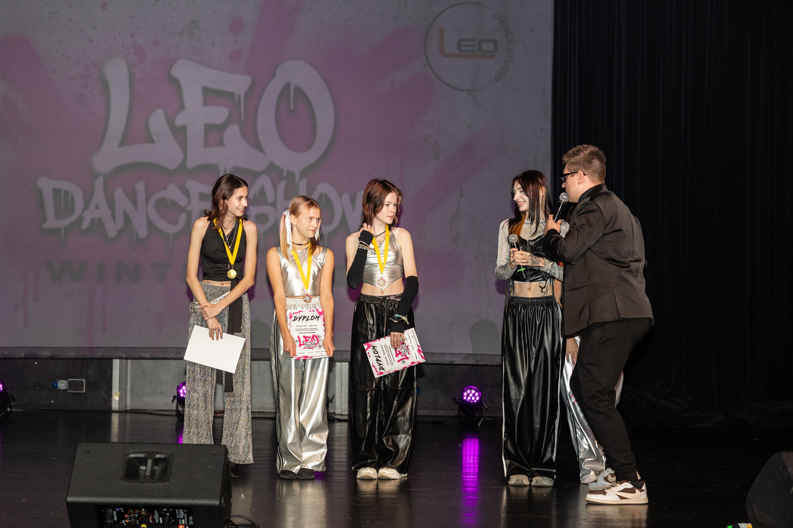 LEO DANCE SHOW WINTER 2025. Семейный и детский фотограф в Варшаве Мила Бобровская