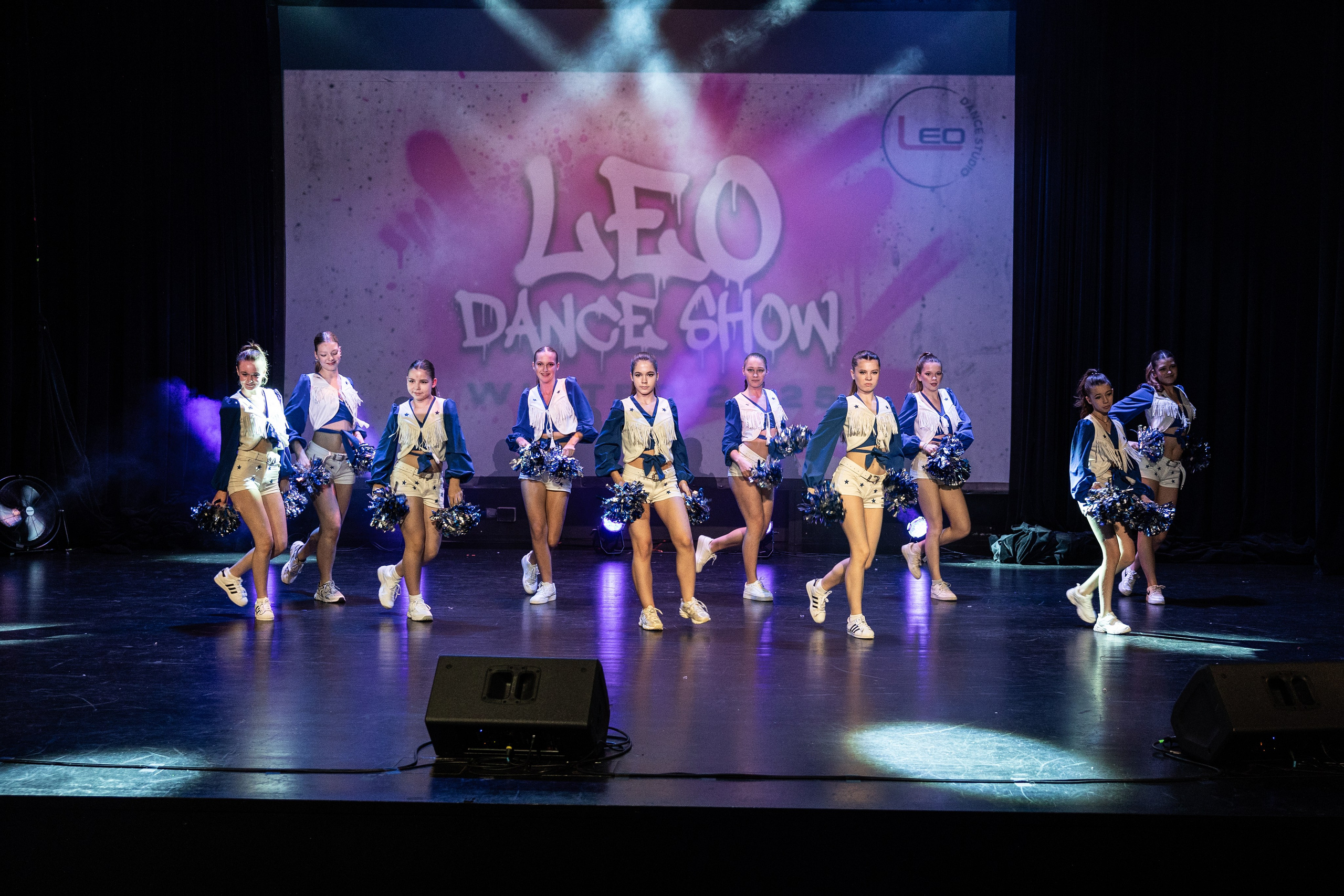 LEO DANCE SHOW WINTER 2025. Семейный и детский фотограф в Варшаве Мила Бобровская