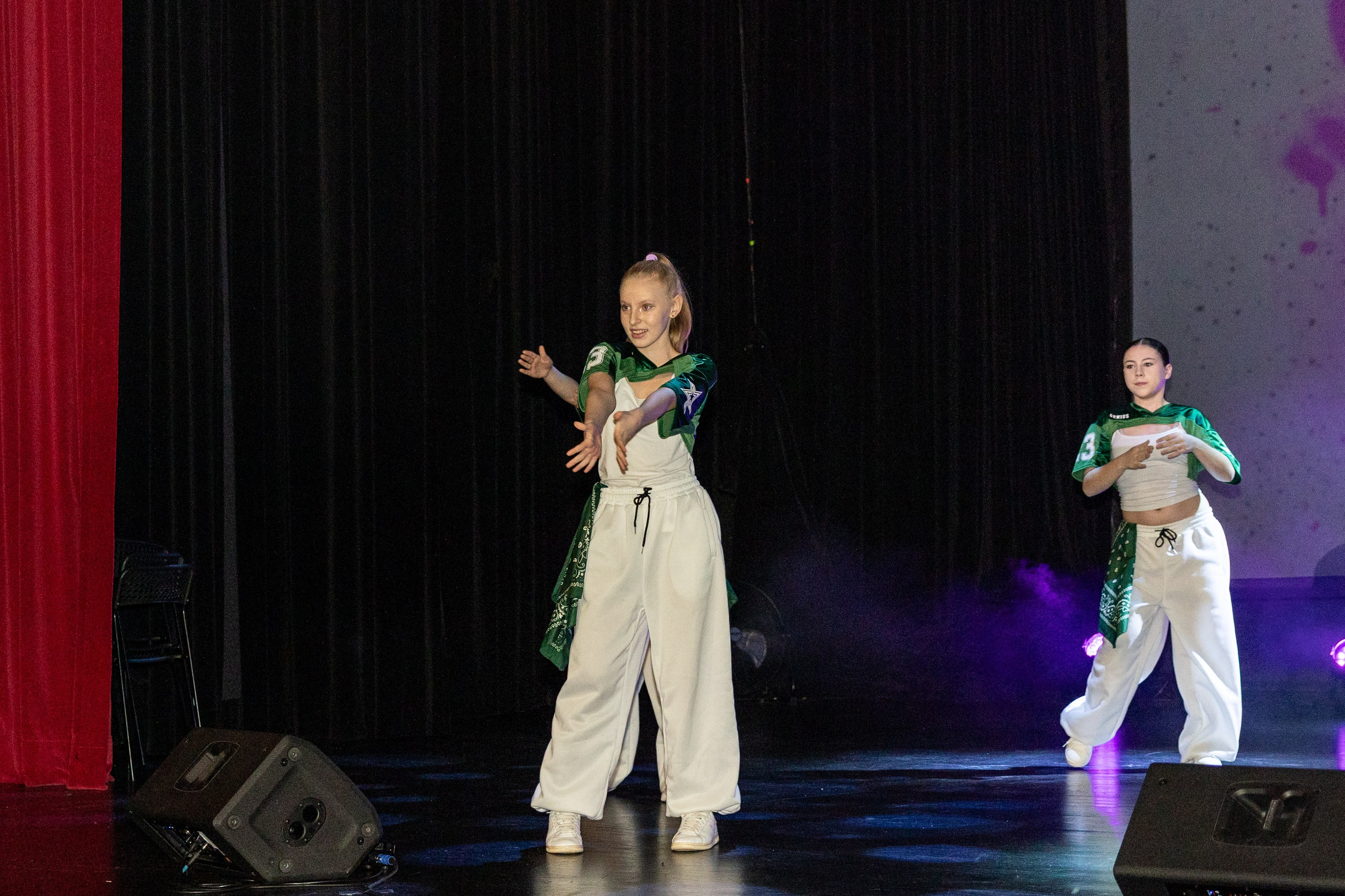 LEO DANCE SHOW WINTER 2025. Семейный и детский фотограф в Варшаве Мила Бобровская