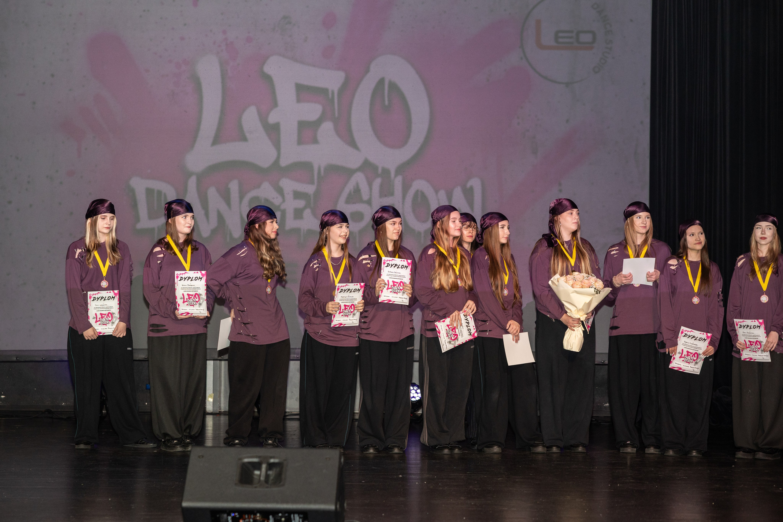 LEO DANCE SHOW WINTER 2025. Семейный и детский фотограф в Варшаве Мила Бобровская