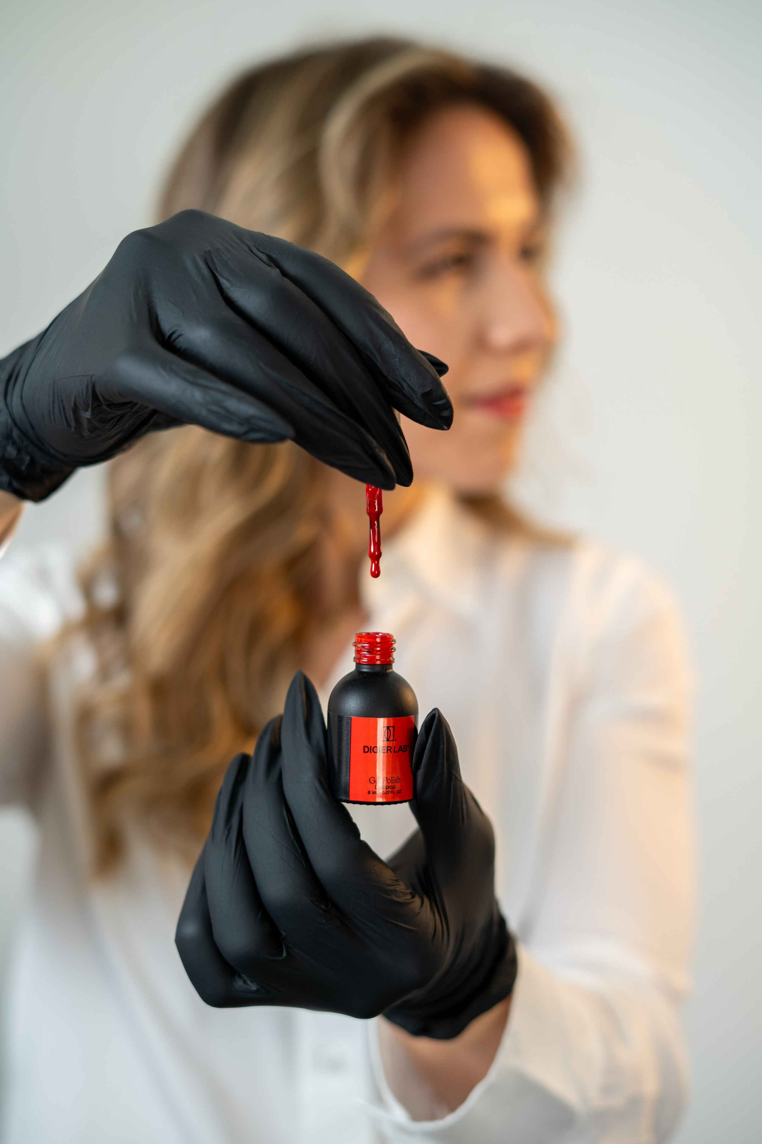 Nina Petrasco. Frames by Giovani Braga