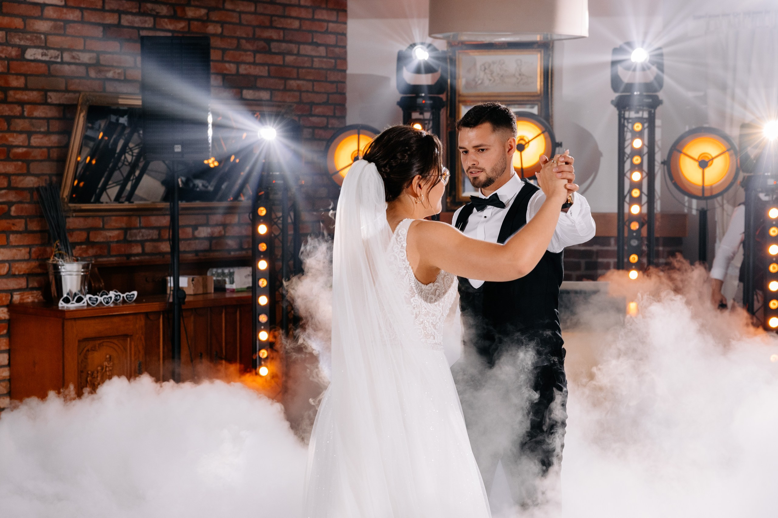 Klaudia ♡ Adrian. Fotograf Ślubny Warszawa - Sesje Biznesowe Rodzinne Eventy